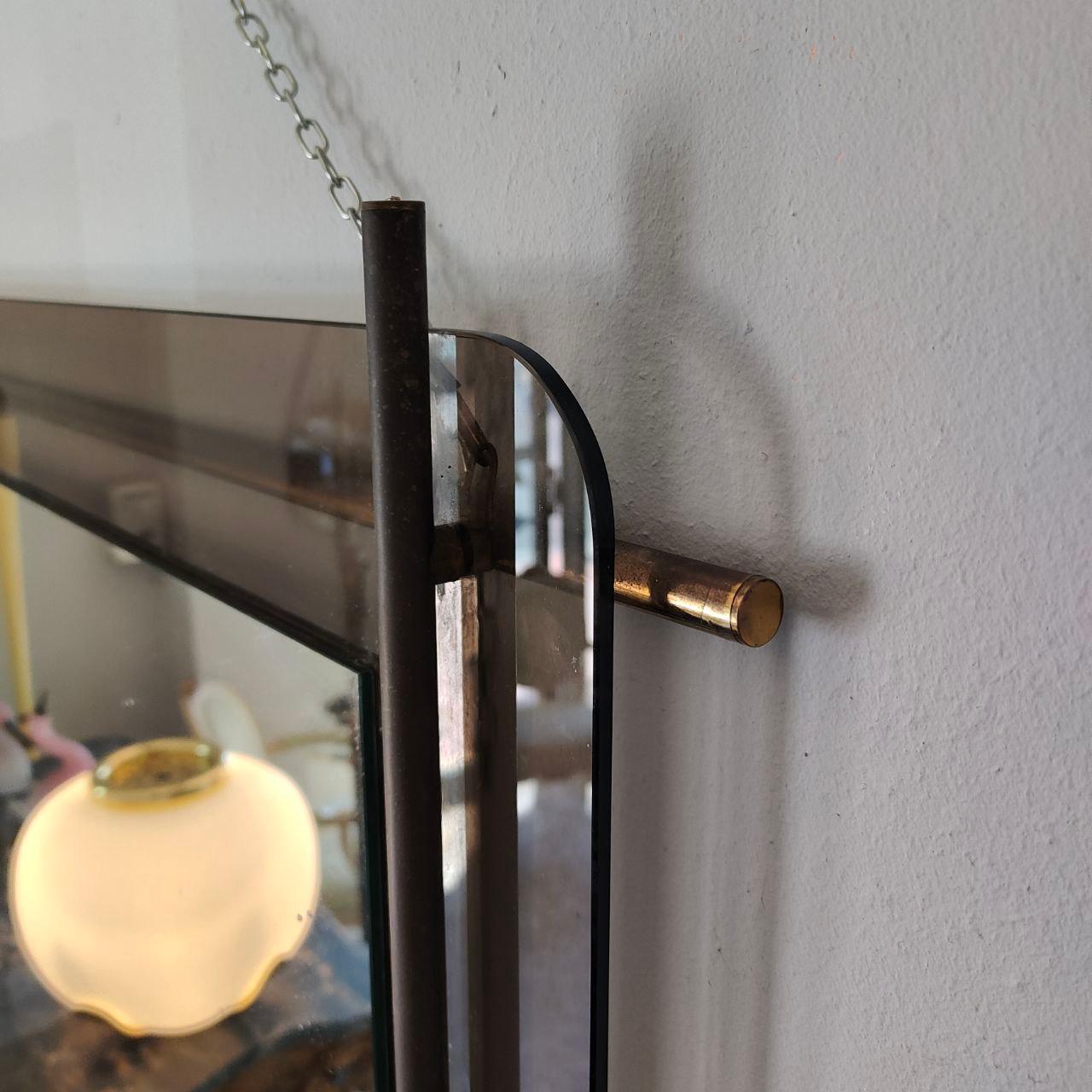 Italian brass and glass mirror by Renato Zevi for Metalarte, 1970s For Sale 4