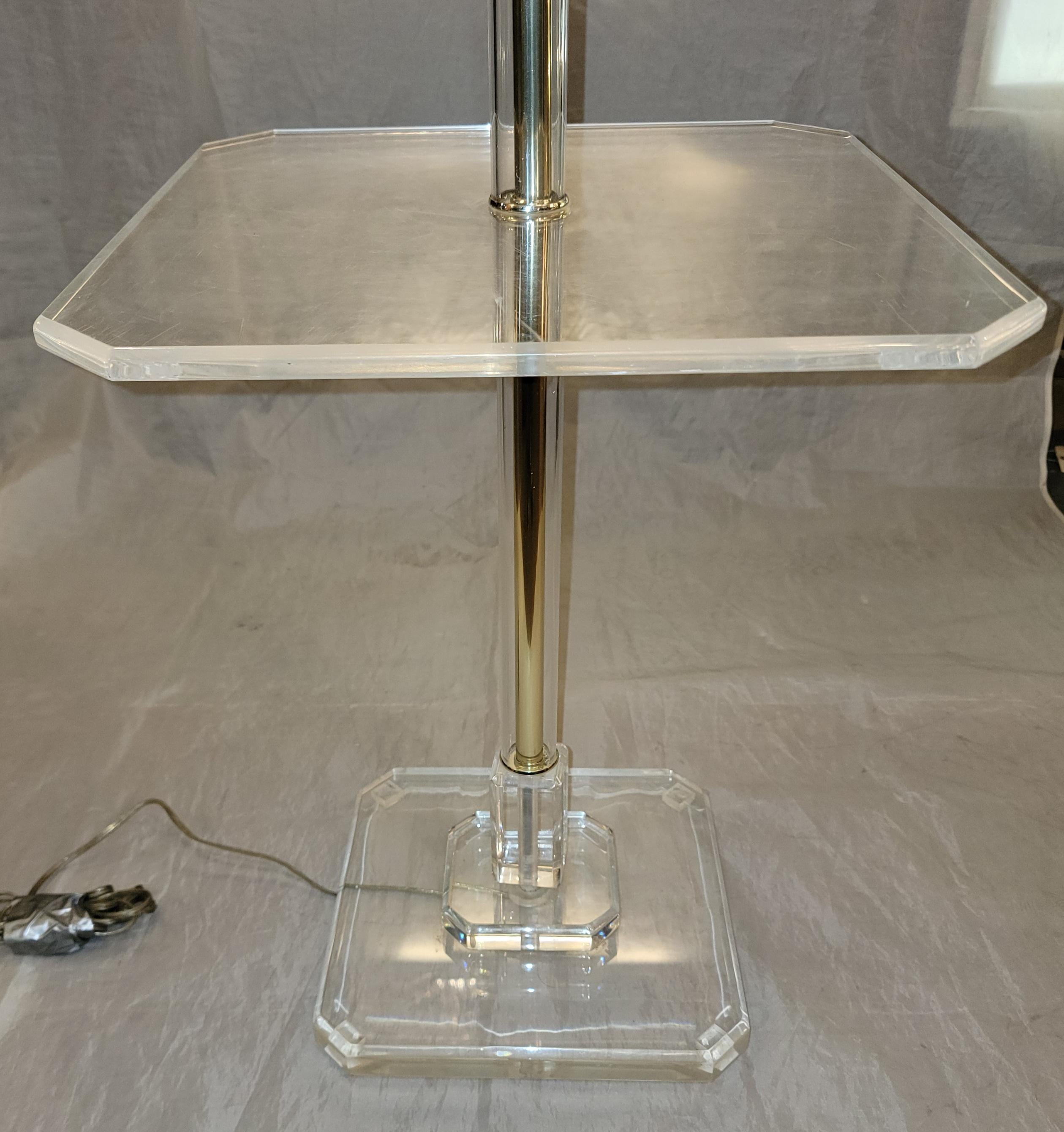 Late 20th Century Italian Brass and Lucite Floor Lamp With Table Attached For Sale