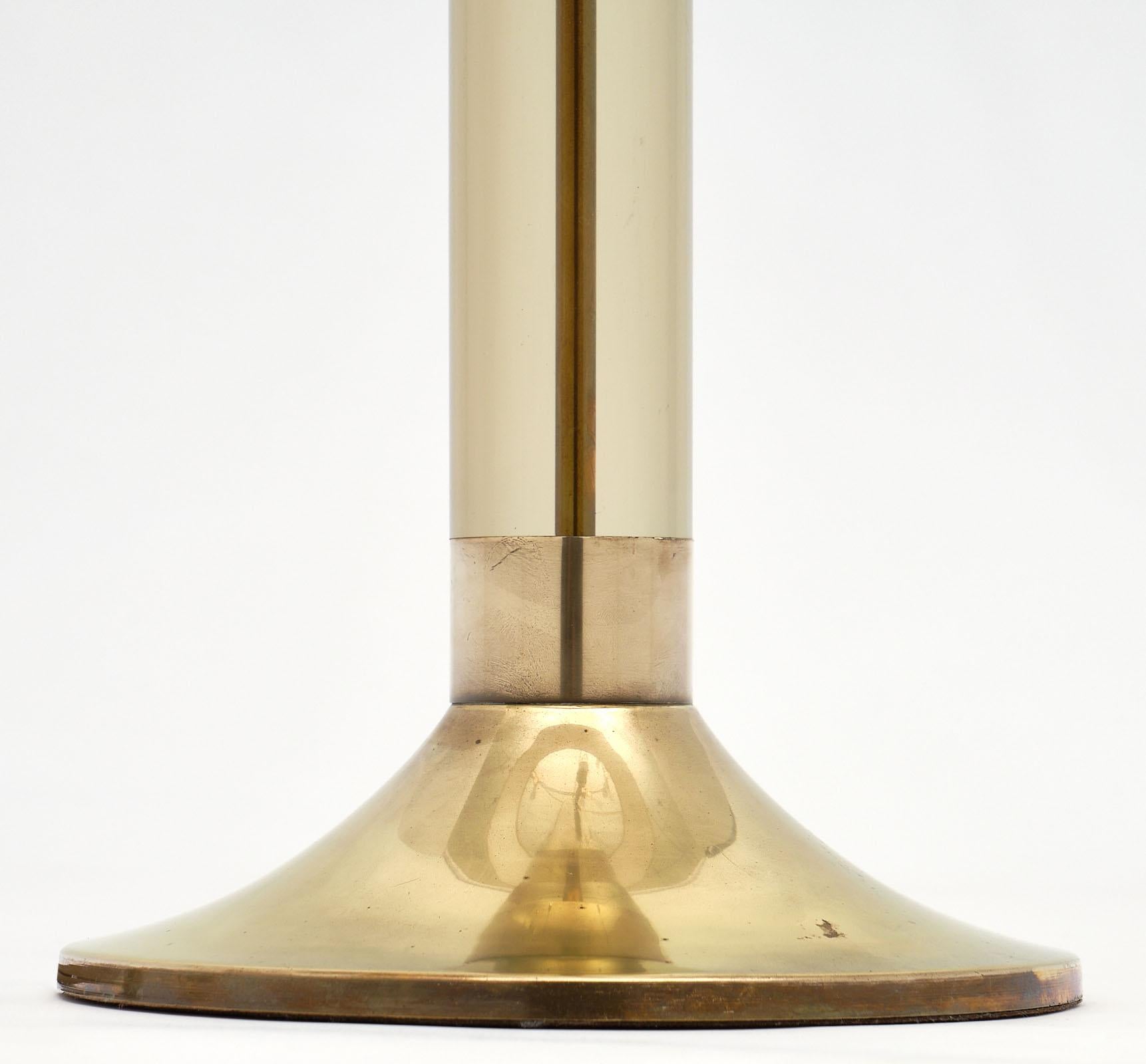 Italian Brass and Lucite Midcentury Lamp 3