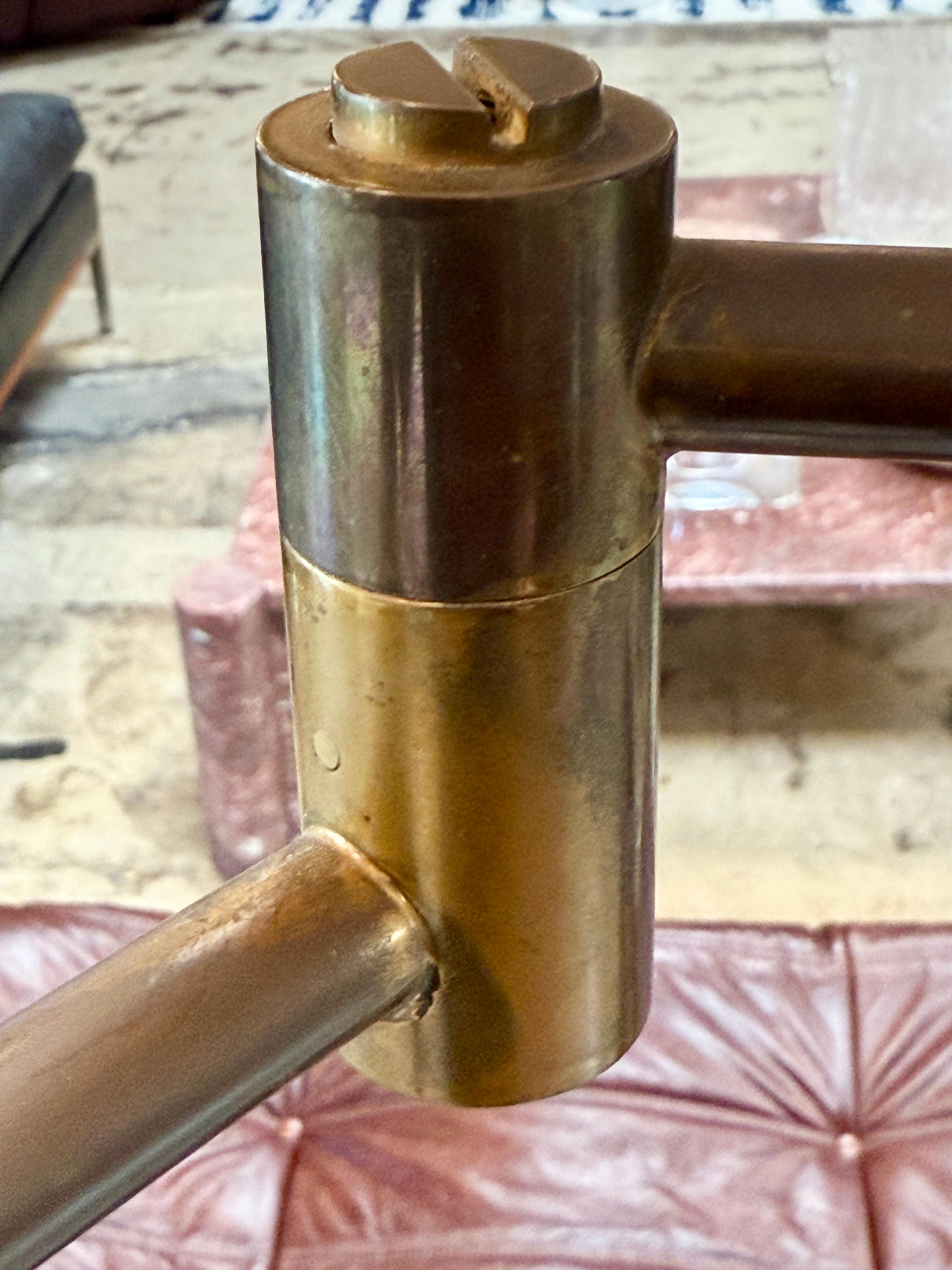 Lampadaire italien en laiton et marbre avec bras pivotant, années 1970 en vente 5