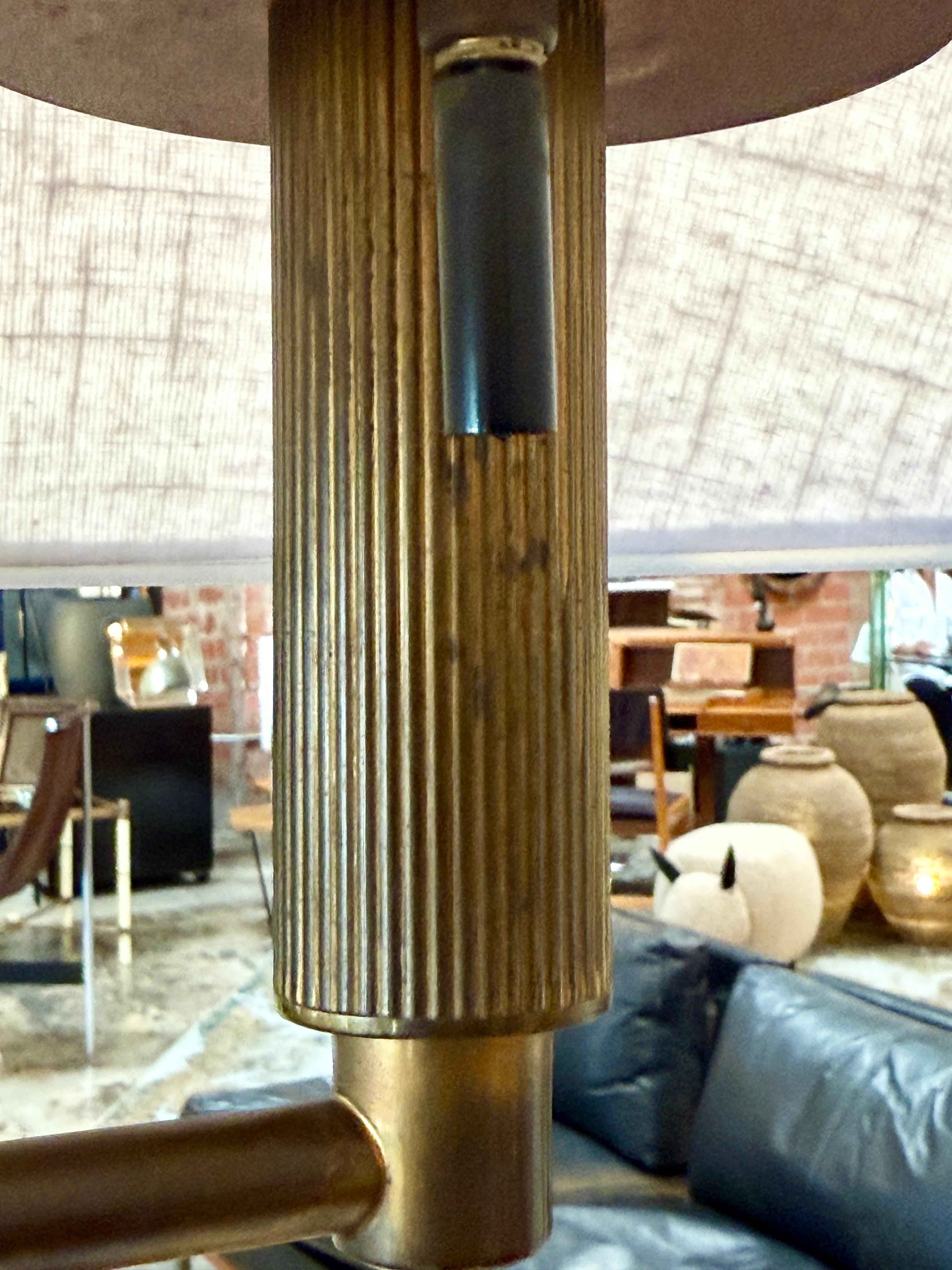 Lampadaire italien en laiton et marbre avec bras pivotant, années 1970 en vente 6