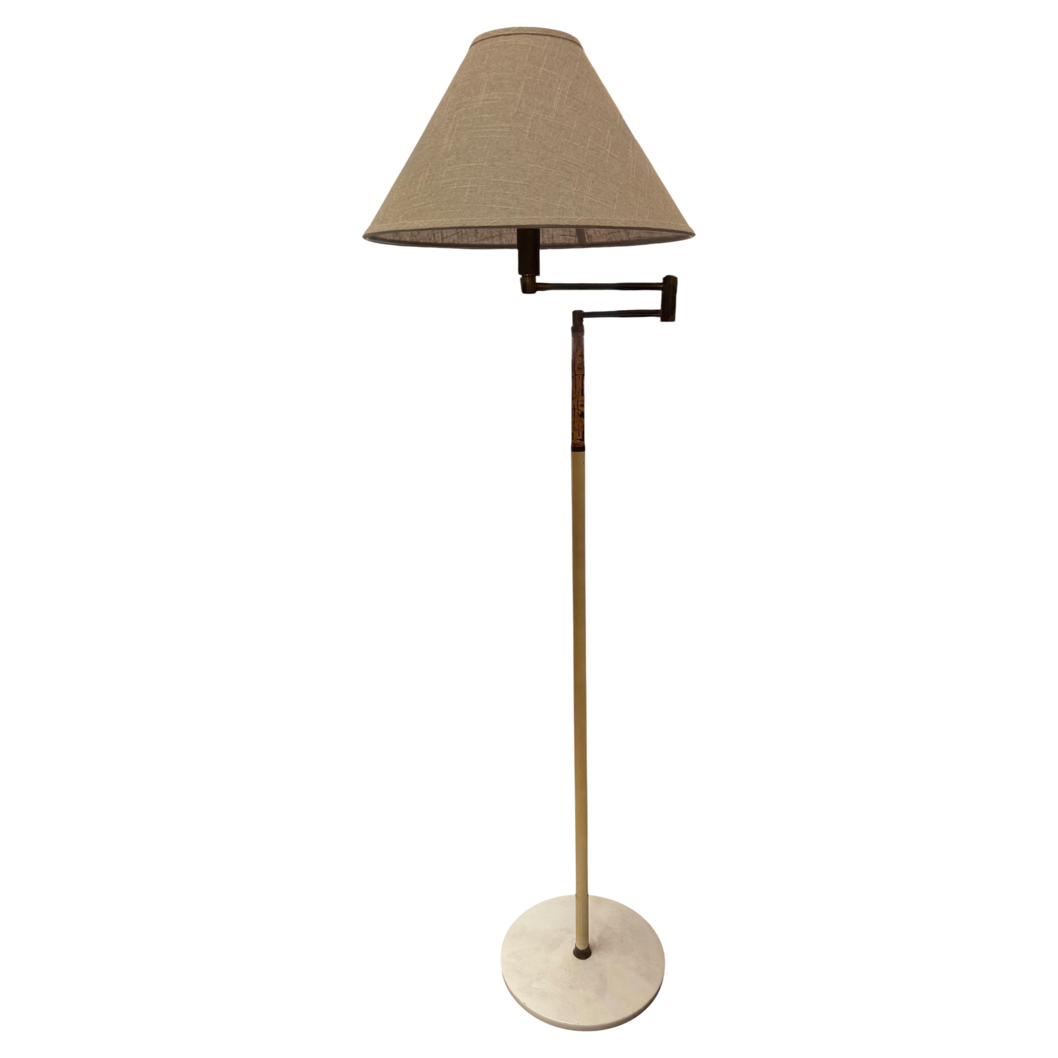 Italienische Stehlampe aus Messing und Marmor mit Schwenkarm, 1970er Jahre