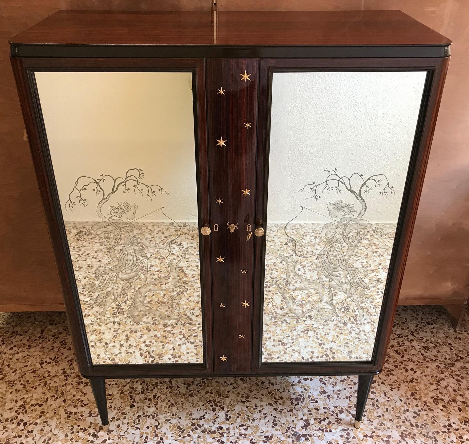 Art Deco Italian Brass and Mirror Cabinet Attributed to Osv. Borsani, 1940s