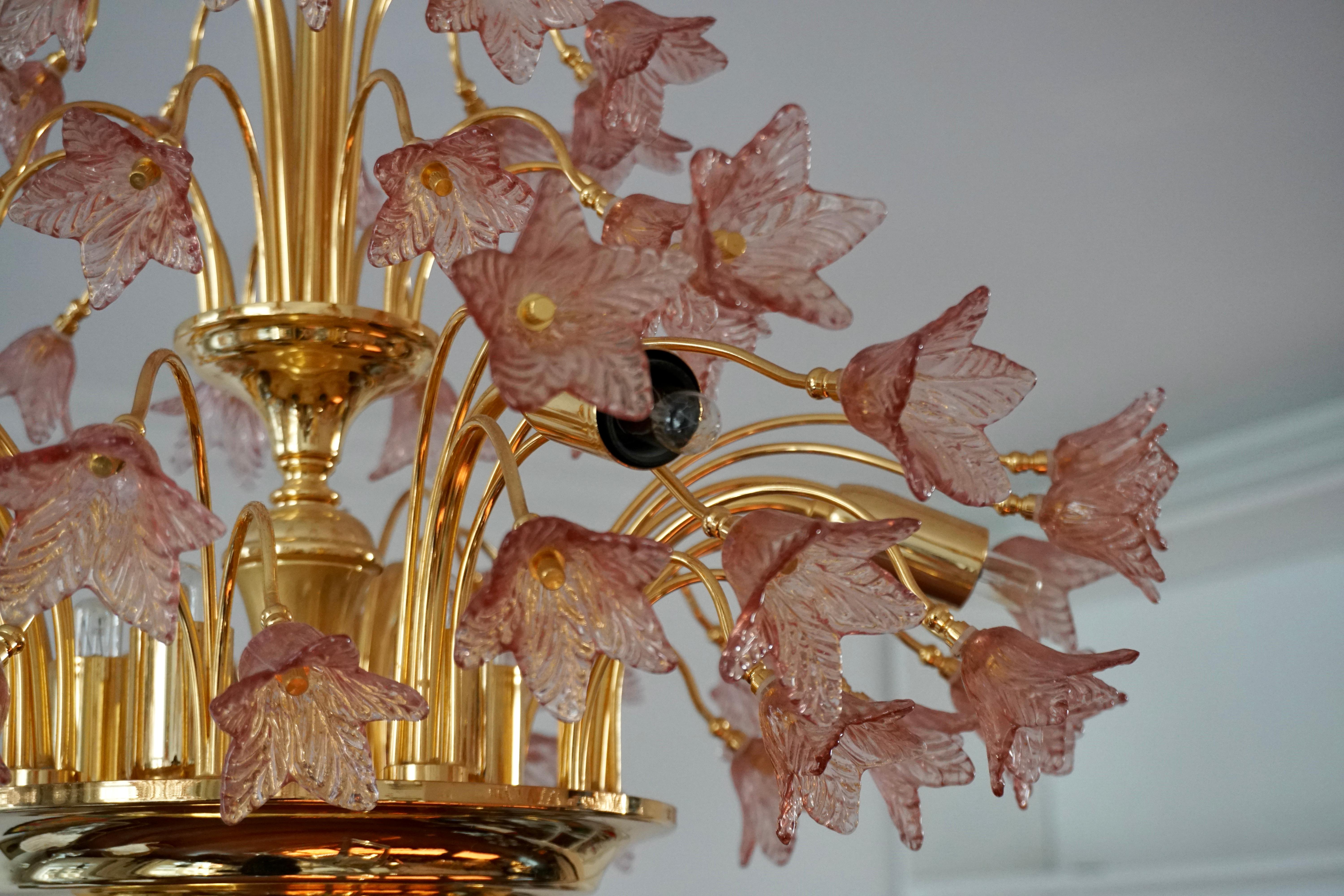 Italian Brass and Murano Glass Flower Chandelier For Sale 7