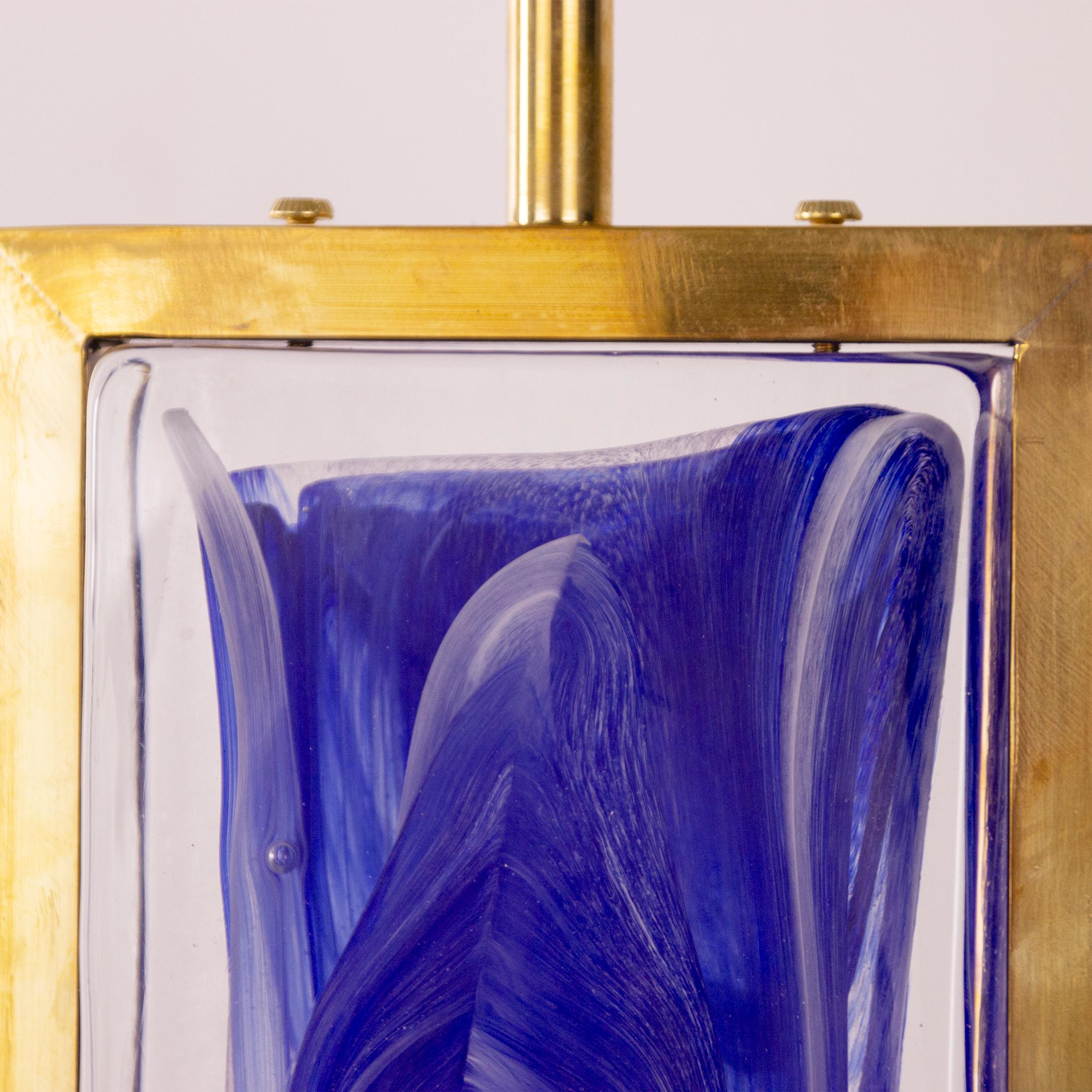 Lámpara de sobremesa italiana de latón y cristal de Murano, hecha a mano a finales del siglo XX en venta 2