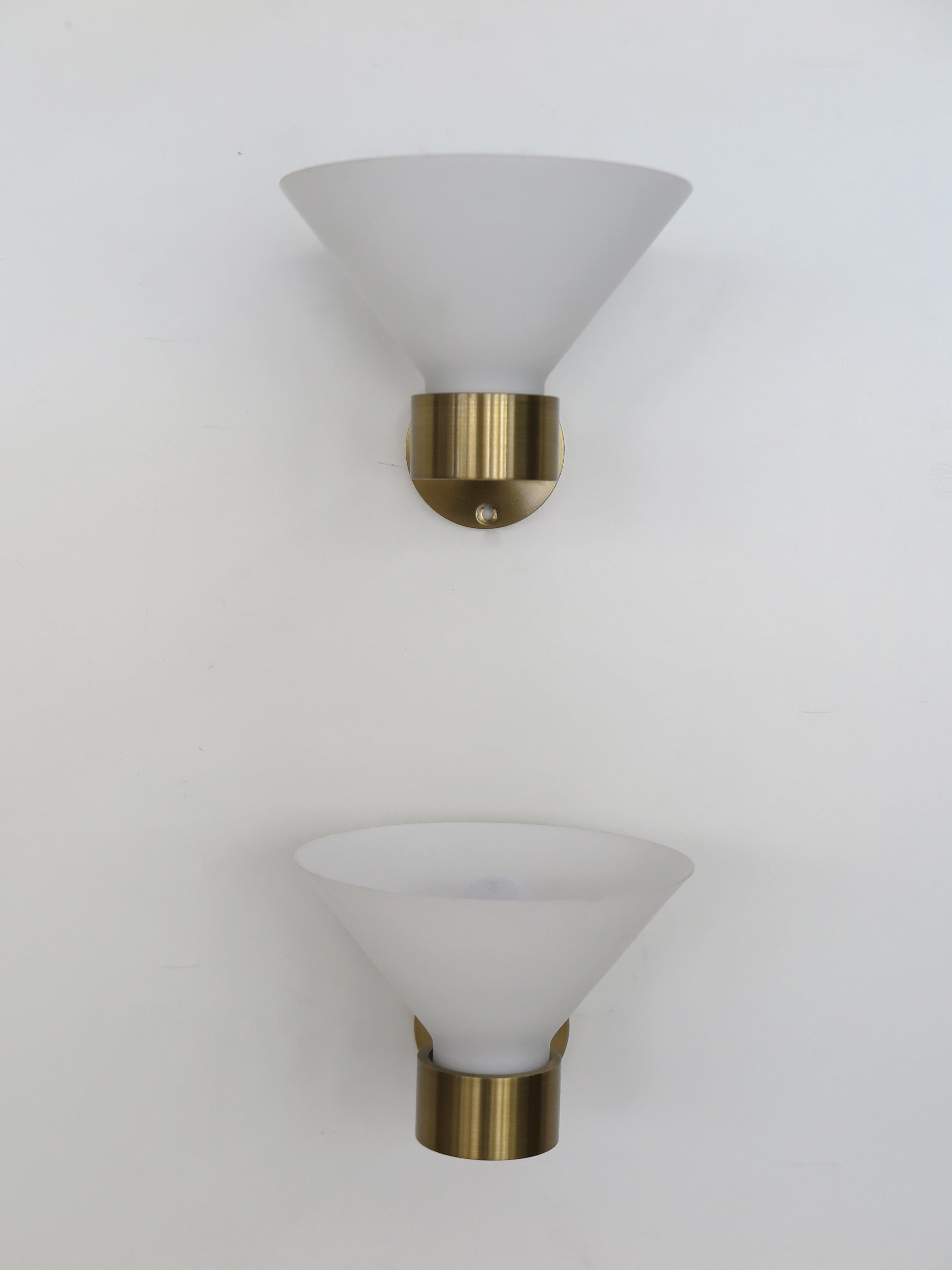 Italian Brass and Murano Glass Wall Lamps 1980s For Sale 2