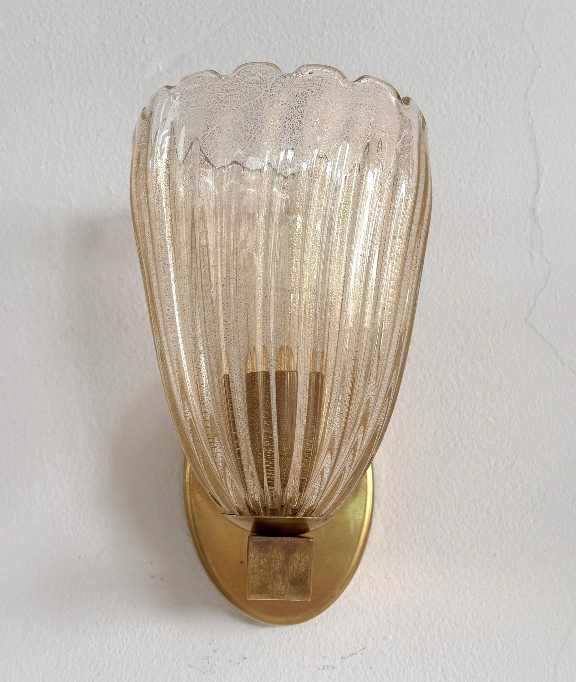 Apliques o candelabros italianos de latón y cristal de Murano en estilo Art Déco, años 1990 en venta 2