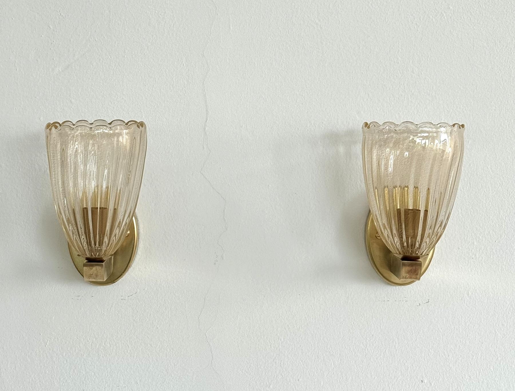 Italian Brass and Murano Glass Wall Lights or Sconces in Art Deco Style, 1990s Hecho a mano en venta