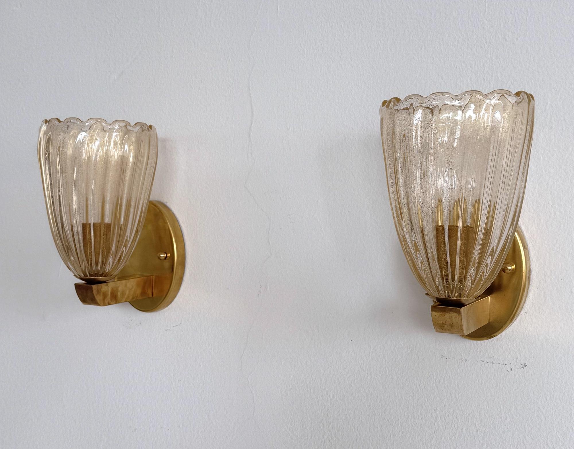 Apliques o candelabros italianos de latón y cristal de Murano en estilo Art Déco, años 1990 en venta 1