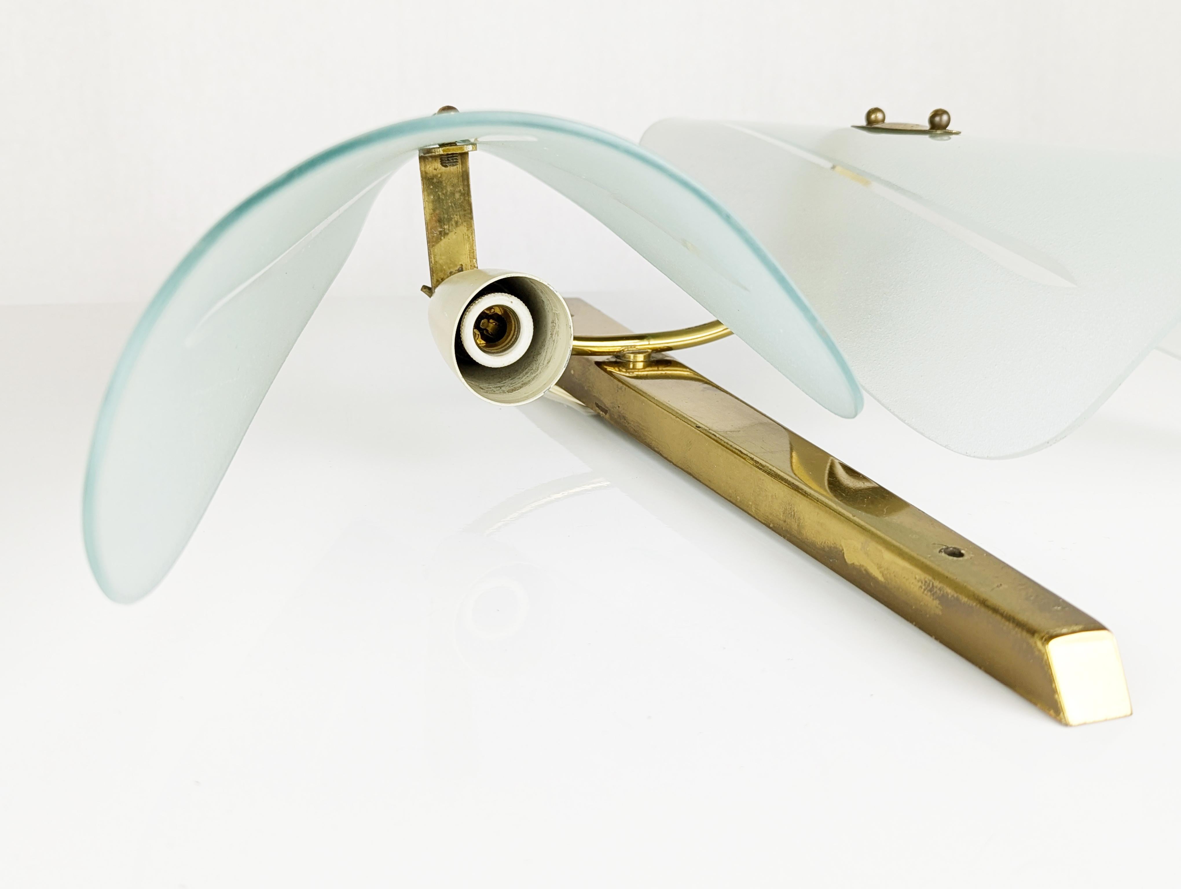 Italian Brass and Sandblasted Glass Mid-Century Sconce with curved glass shades For Sale 3
