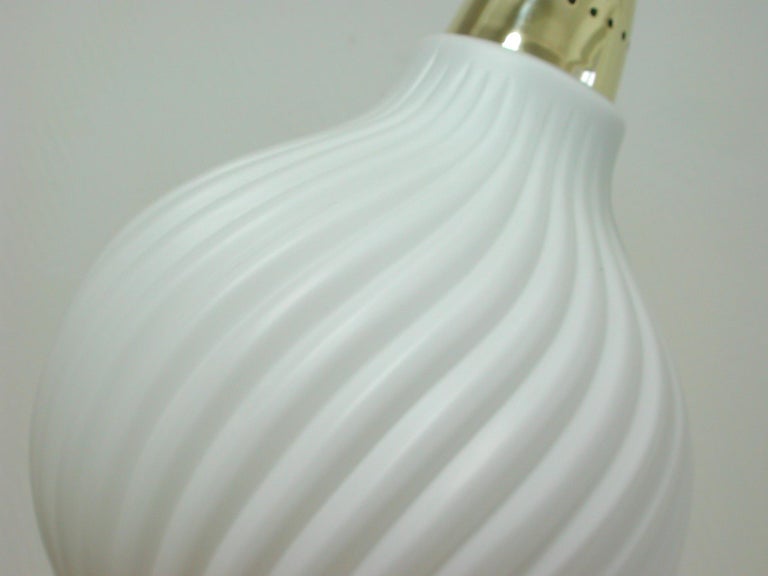 Italian Brass and Satin Opaline Glass Pendant Attributed to Arredoluce, 1950s For Sale 6