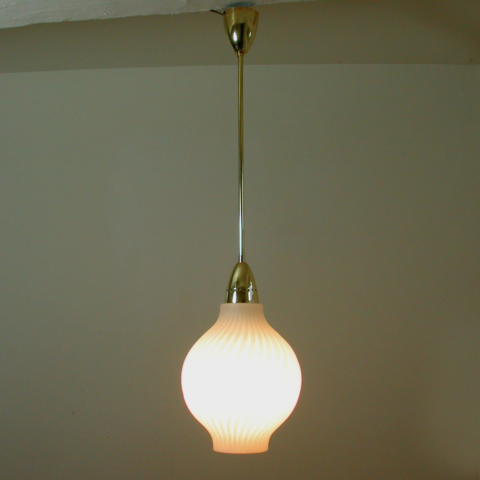 Mid-20th Century Italian Brass and Satin Opaline Glass Pendant Attributed to Arredoluce, 1950s For Sale