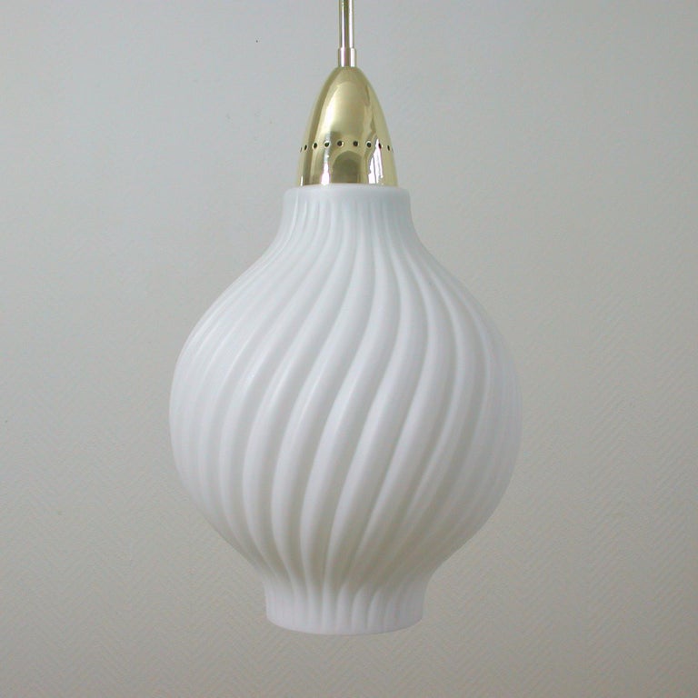 Italian Brass and Satin Opaline Glass Pendant Attributed to Arredoluce, 1950s For Sale 3