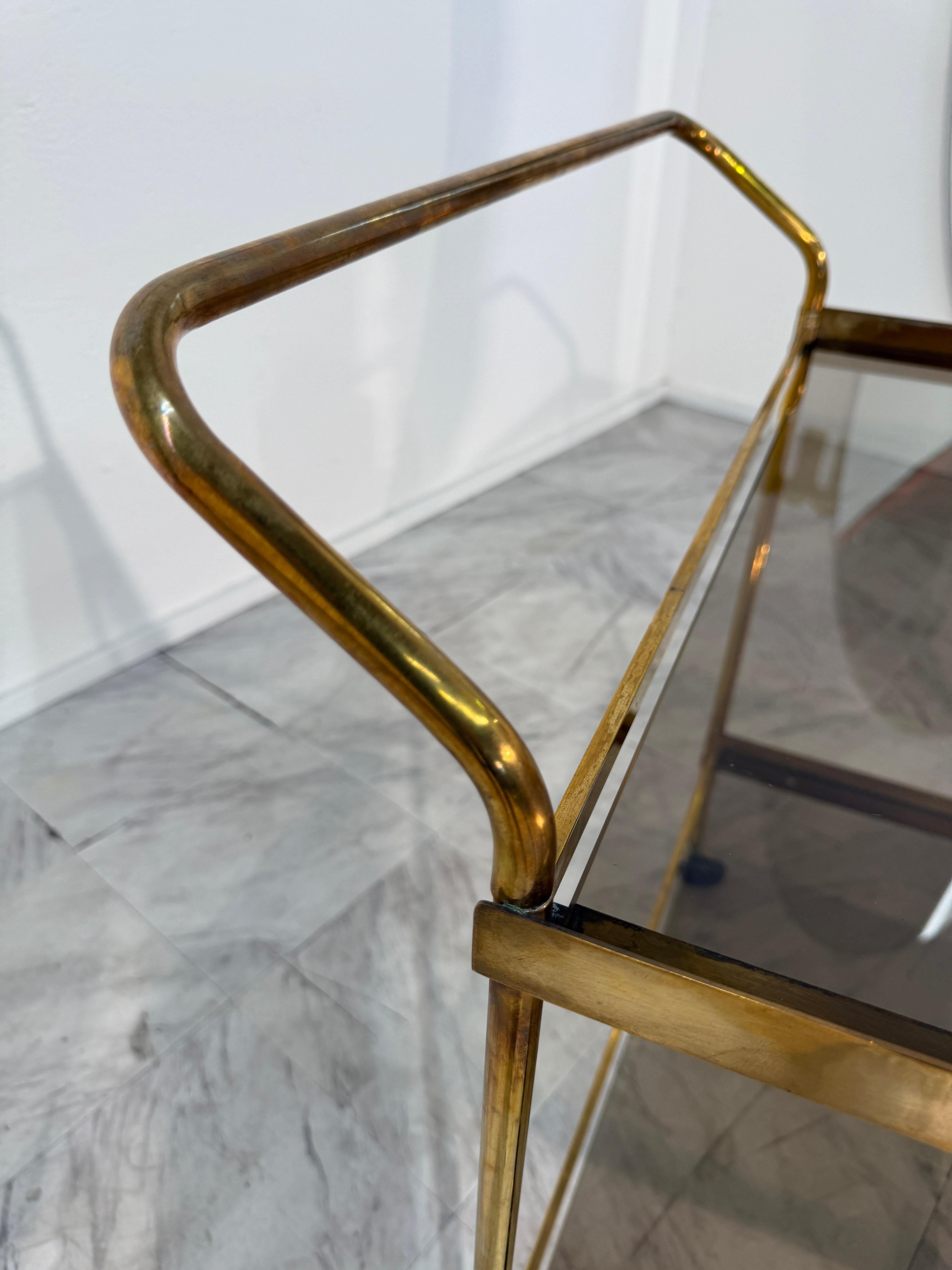 Italian Brass and Smoked Glass Bar Cart, 1970s en vente 2