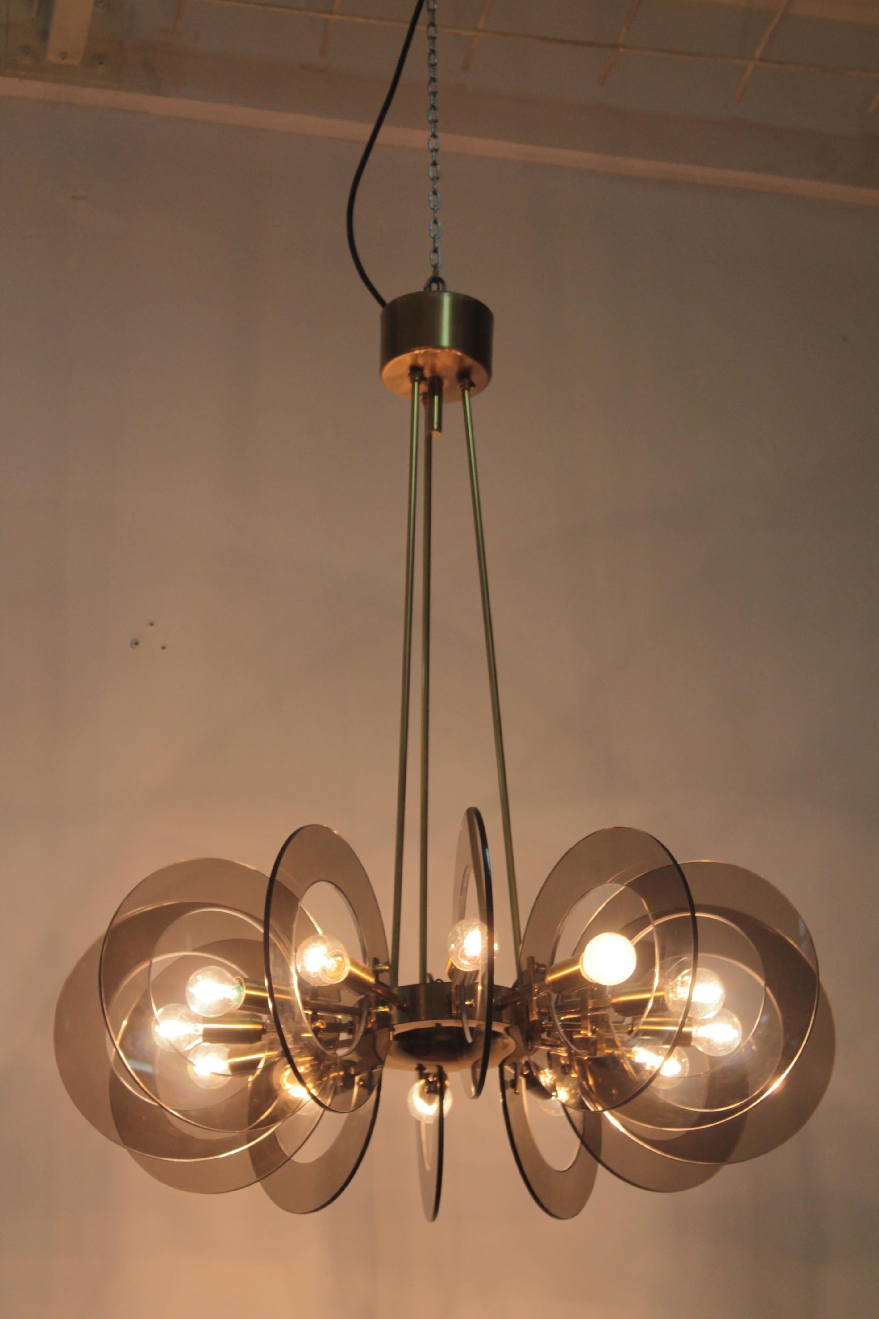 Italian Brass and Smoked Glass Chandelier by Gino Paroldo, 1960s For Sale 7