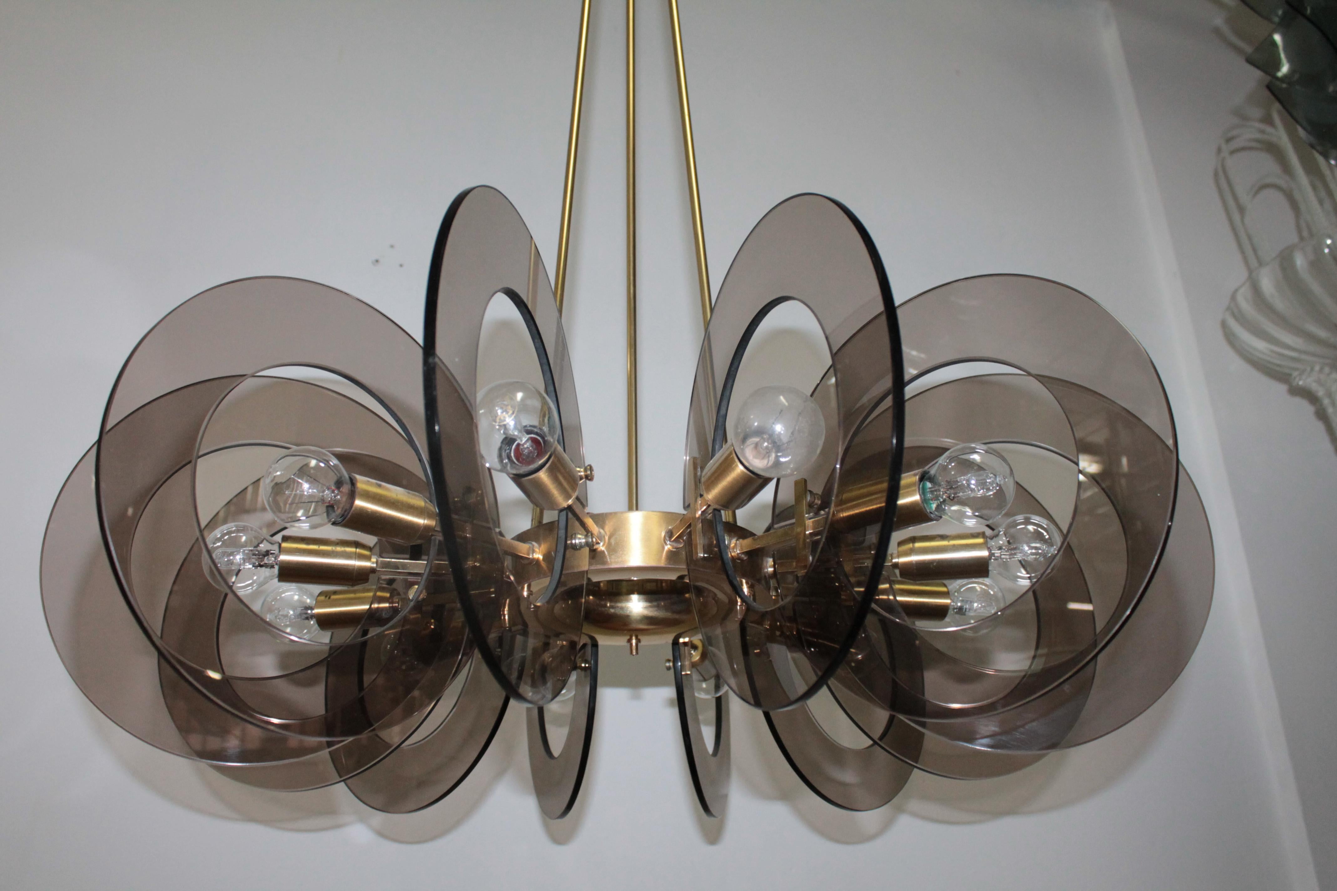 Italian Brass and Smoked Glass Chandelier by Gino Paroldo, 1960s For Sale 4