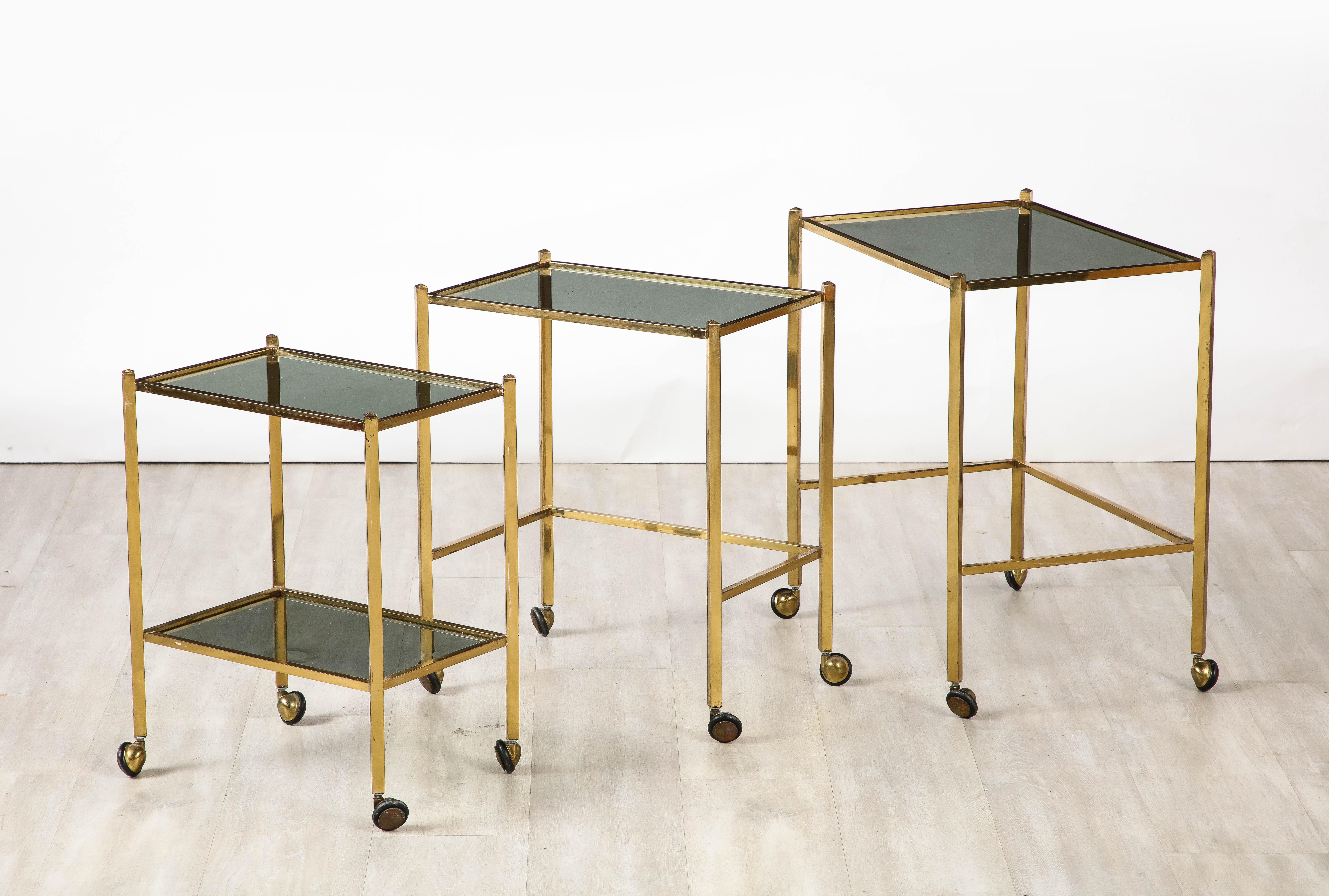 Italian Brass and Smoked Glass Nesting Tables, Italy, circa 1960 For Sale 5