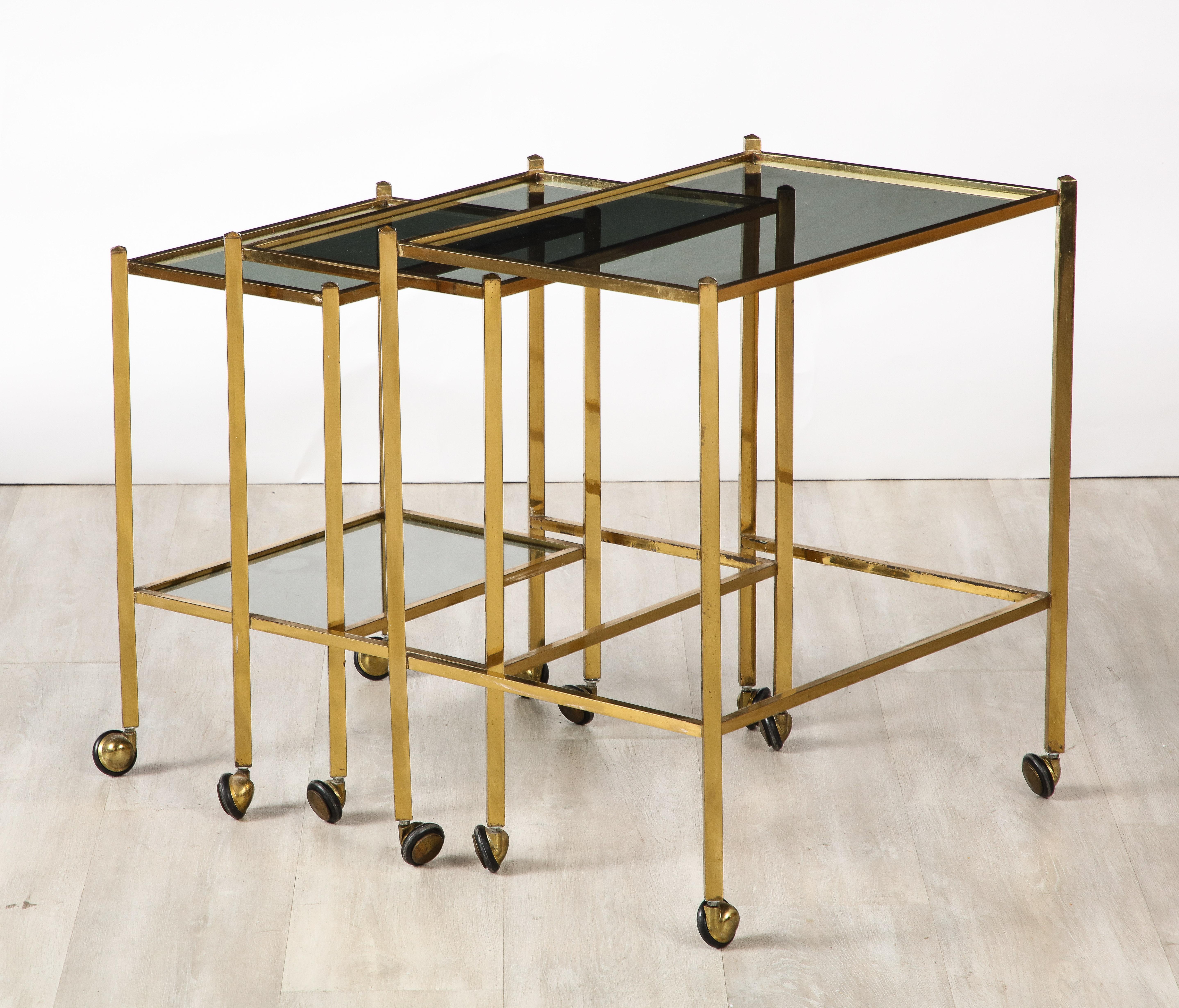 Italian Brass and Smoked Glass Nesting Tables, Italy, circa 1960 For Sale 10