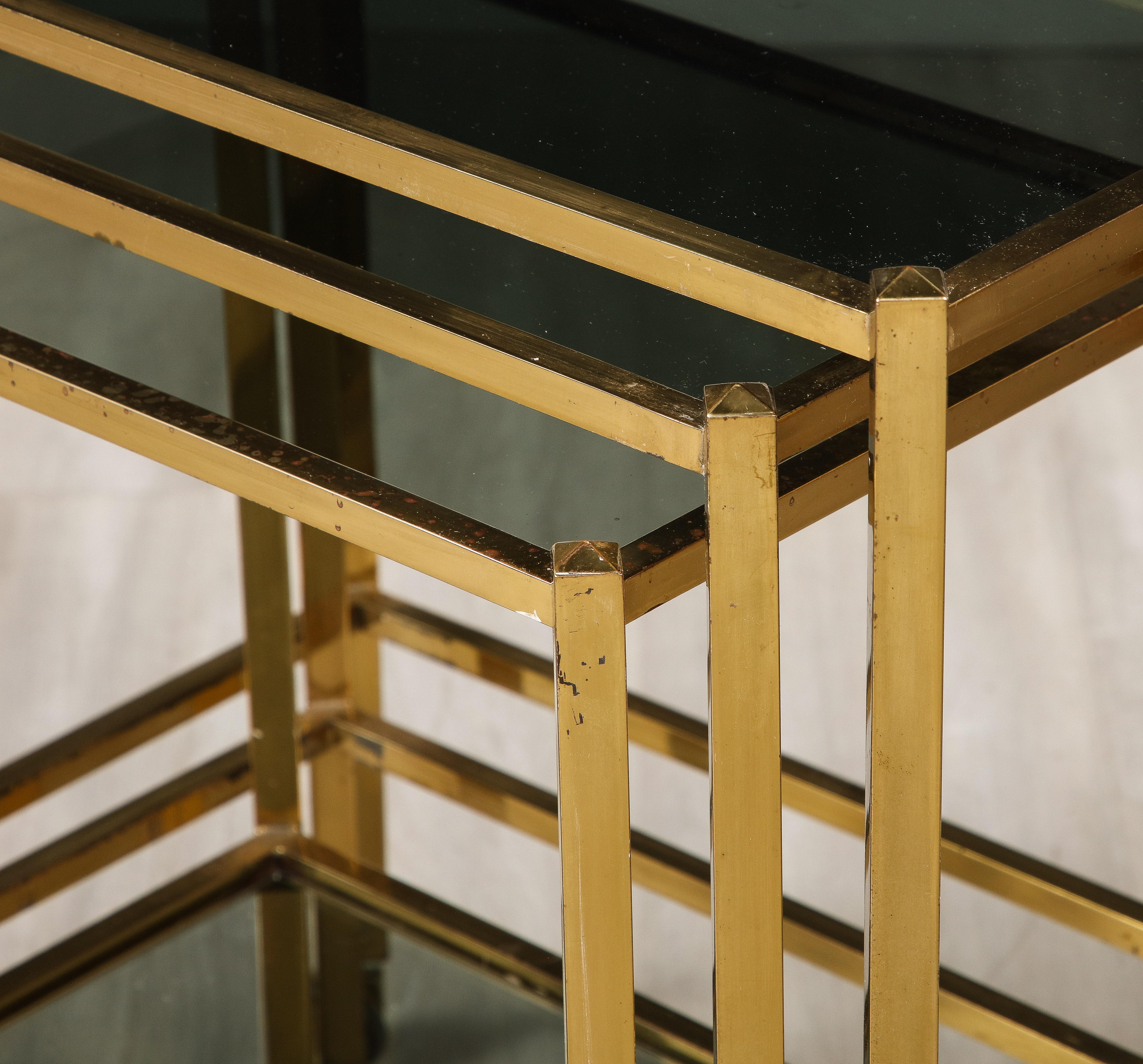 Mid-20th Century Italian Brass and Smoked Glass Nesting Tables, Italy, circa 1960 For Sale