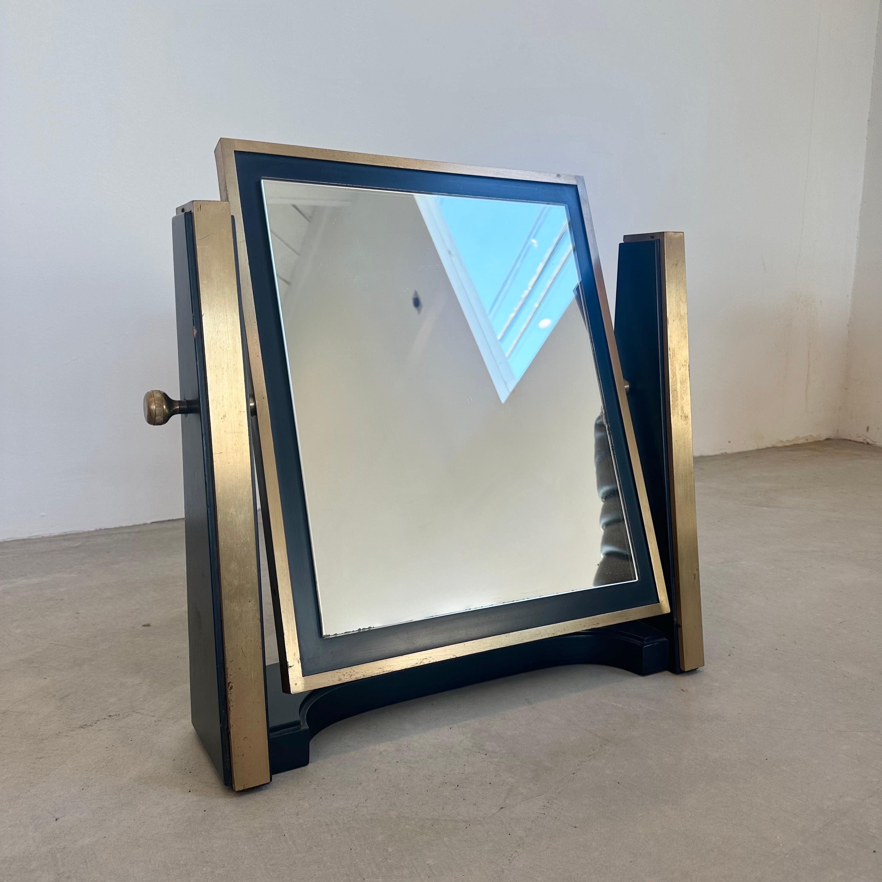 Miroir de table italien en laiton et bois en vente 4