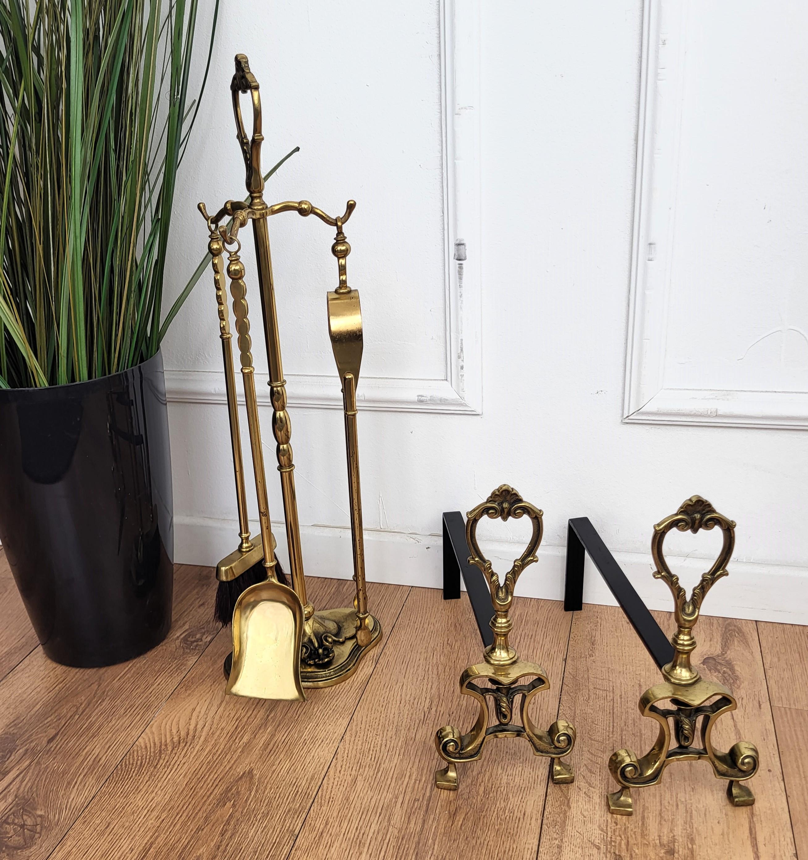 20ième siècle Italian Brass and Wrought Iron Pair of Andirons Log Holder en vente
