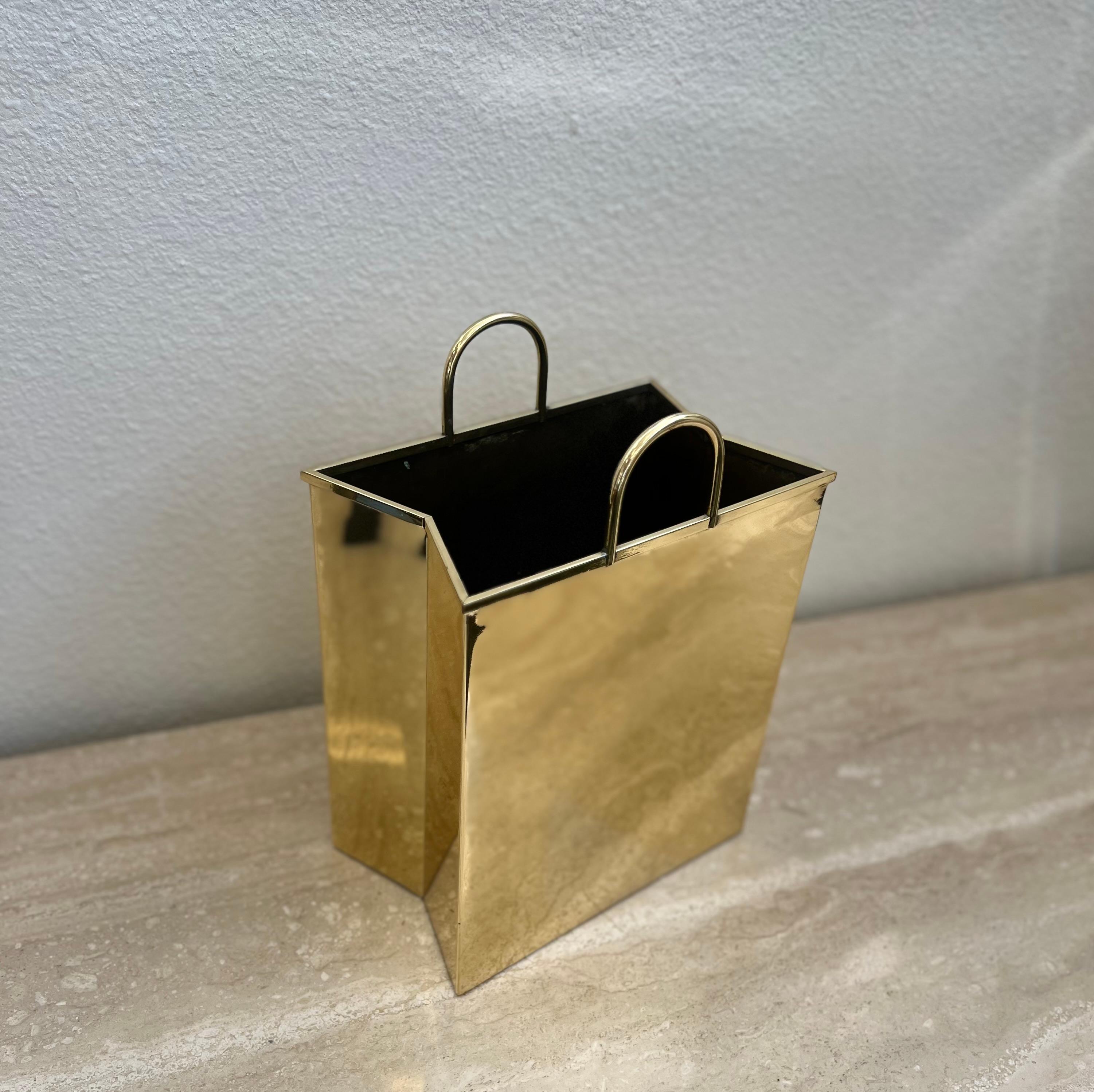 Late 20th Century Italian Brass Bag Waste Basket For Sale
