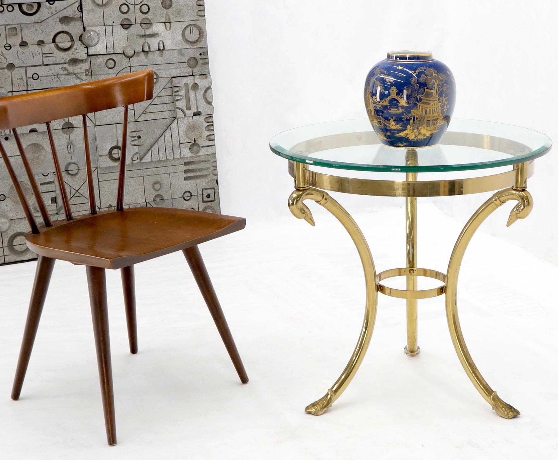 Italian Brass Base Glass Top Round Lamp Table Gueridon Stand In Excellent Condition For Sale In Rockaway, NJ
