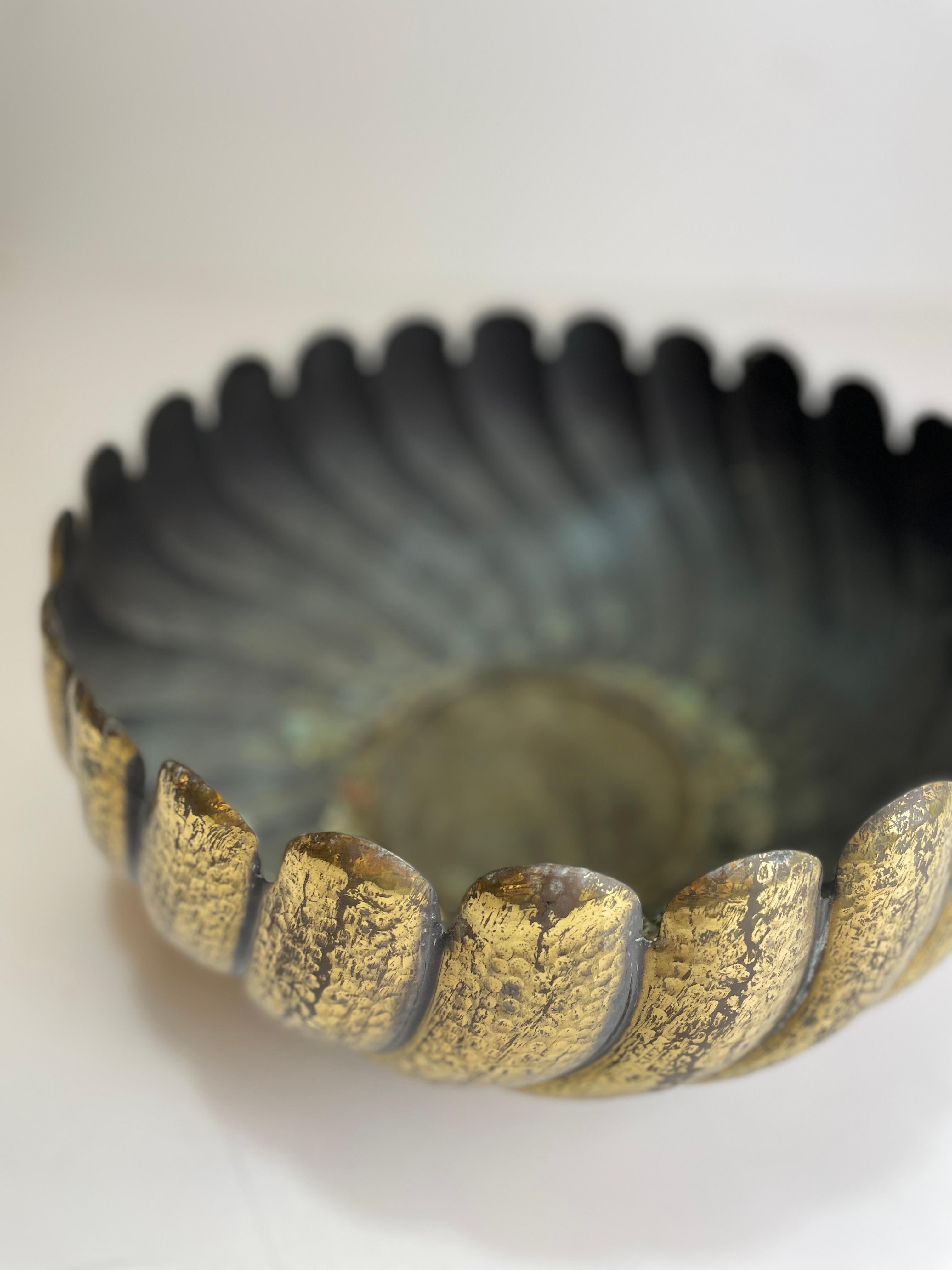 Late 20th Century Italian Brass Bowl in the style of Egidio Casagrande, 1970s For Sale