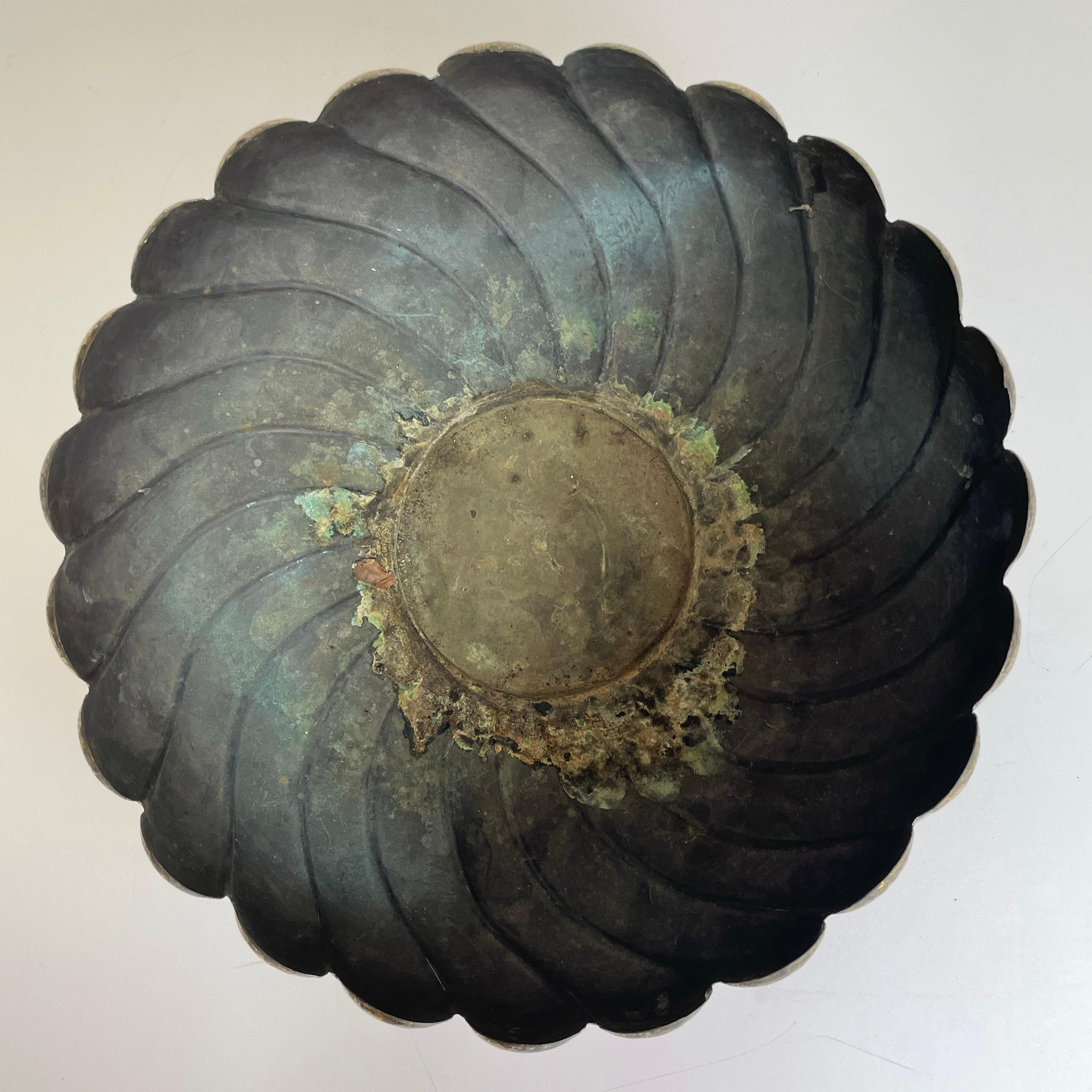 Italian Brass Bowl in the style of Egidio Casagrande, 1970s For Sale 1