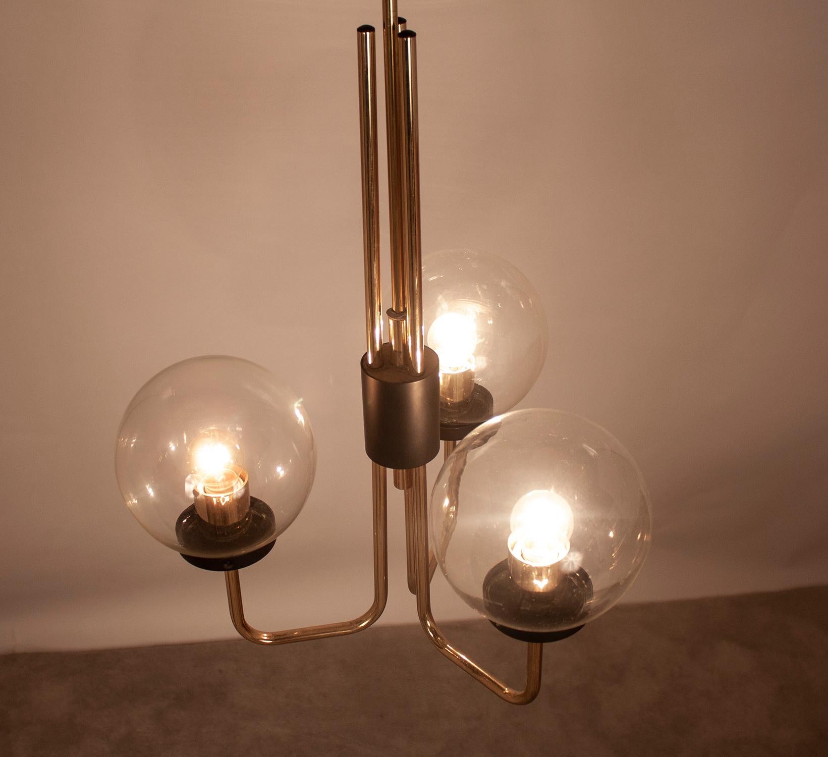 Mid-20th Century Italian Brass Ceiling Lamp, in the Manner of Stilnovo, 1950s For Sale