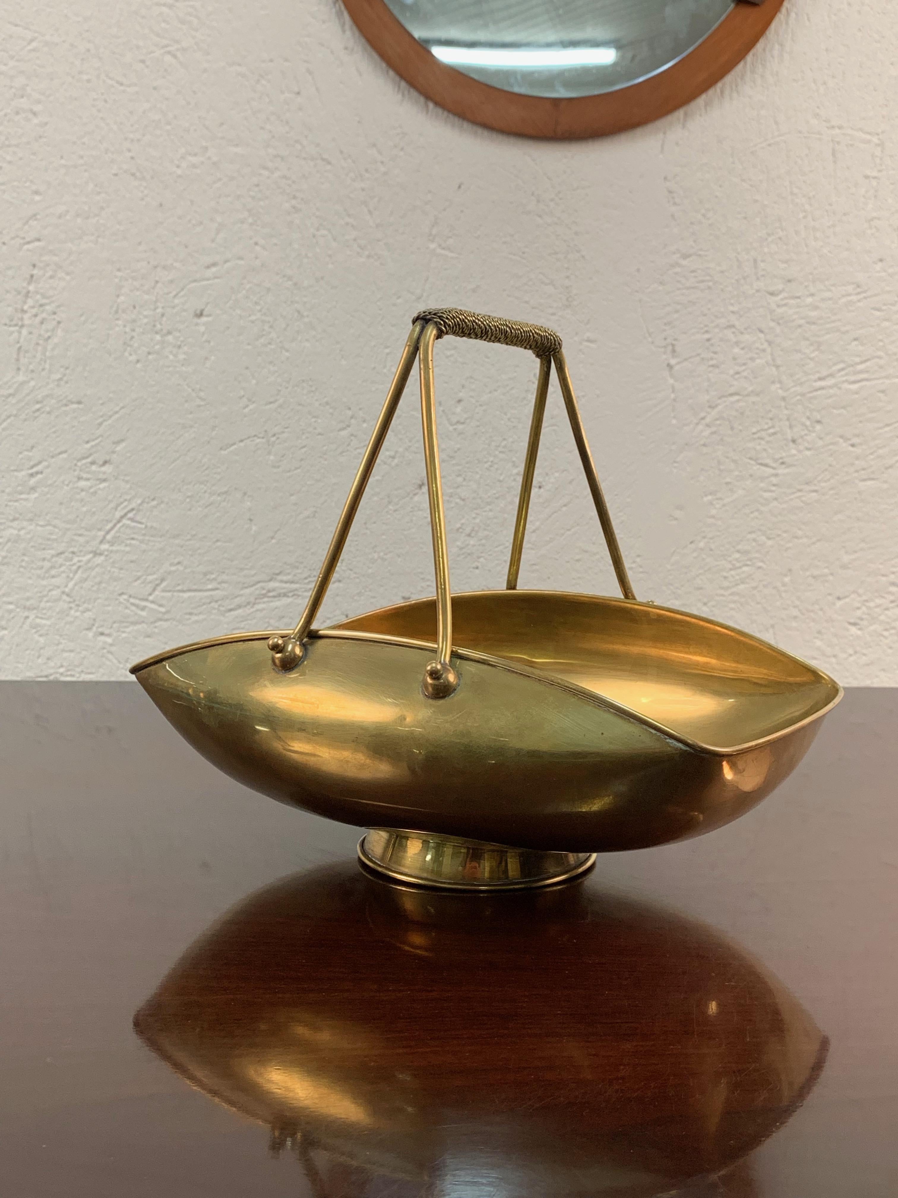 Italian Brass Centerpiece from the 1950s, Bowl, Italy, 1950s For Sale 5