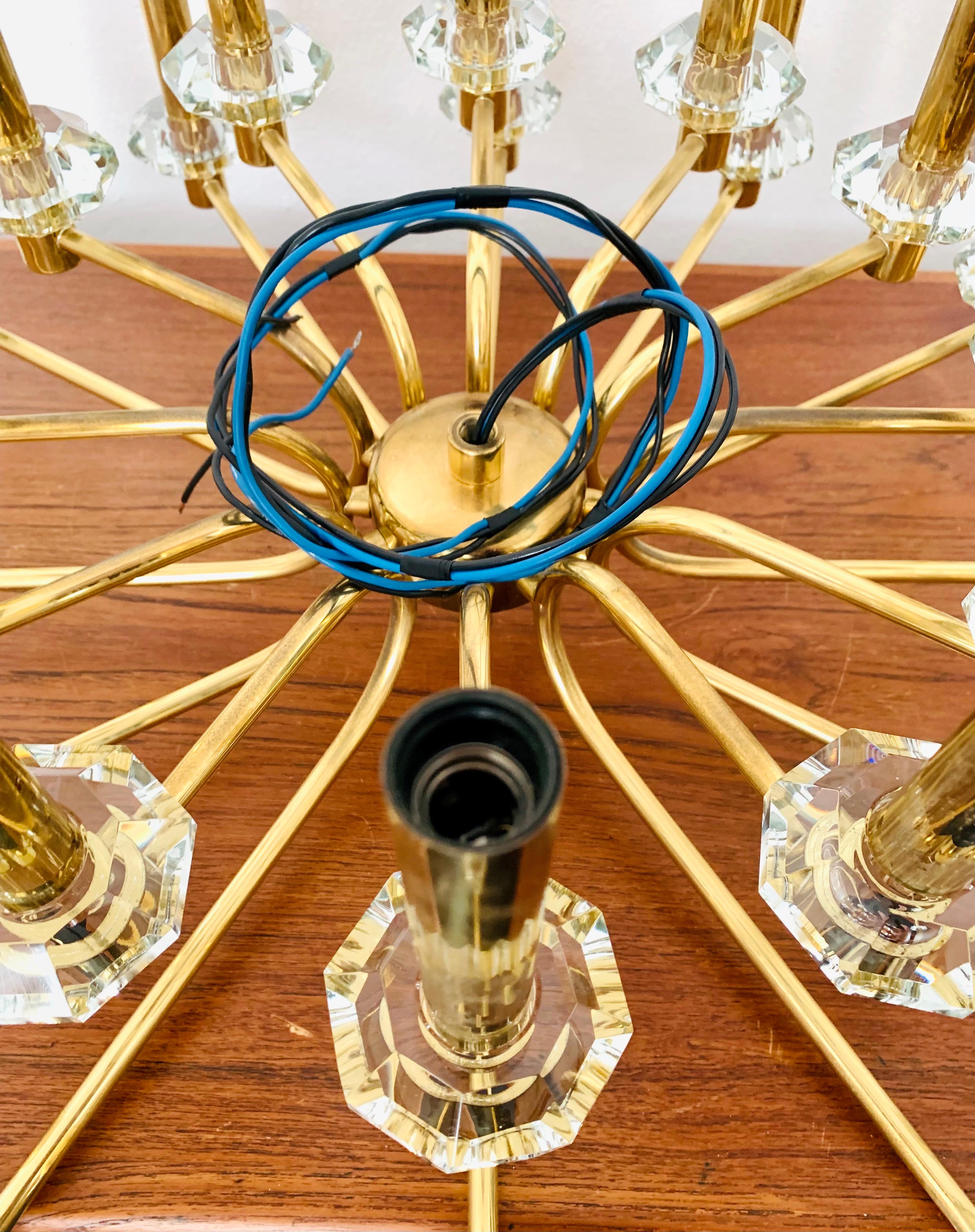 Italian Brass Chandelier by Gaetano Sciolari For Sale 11