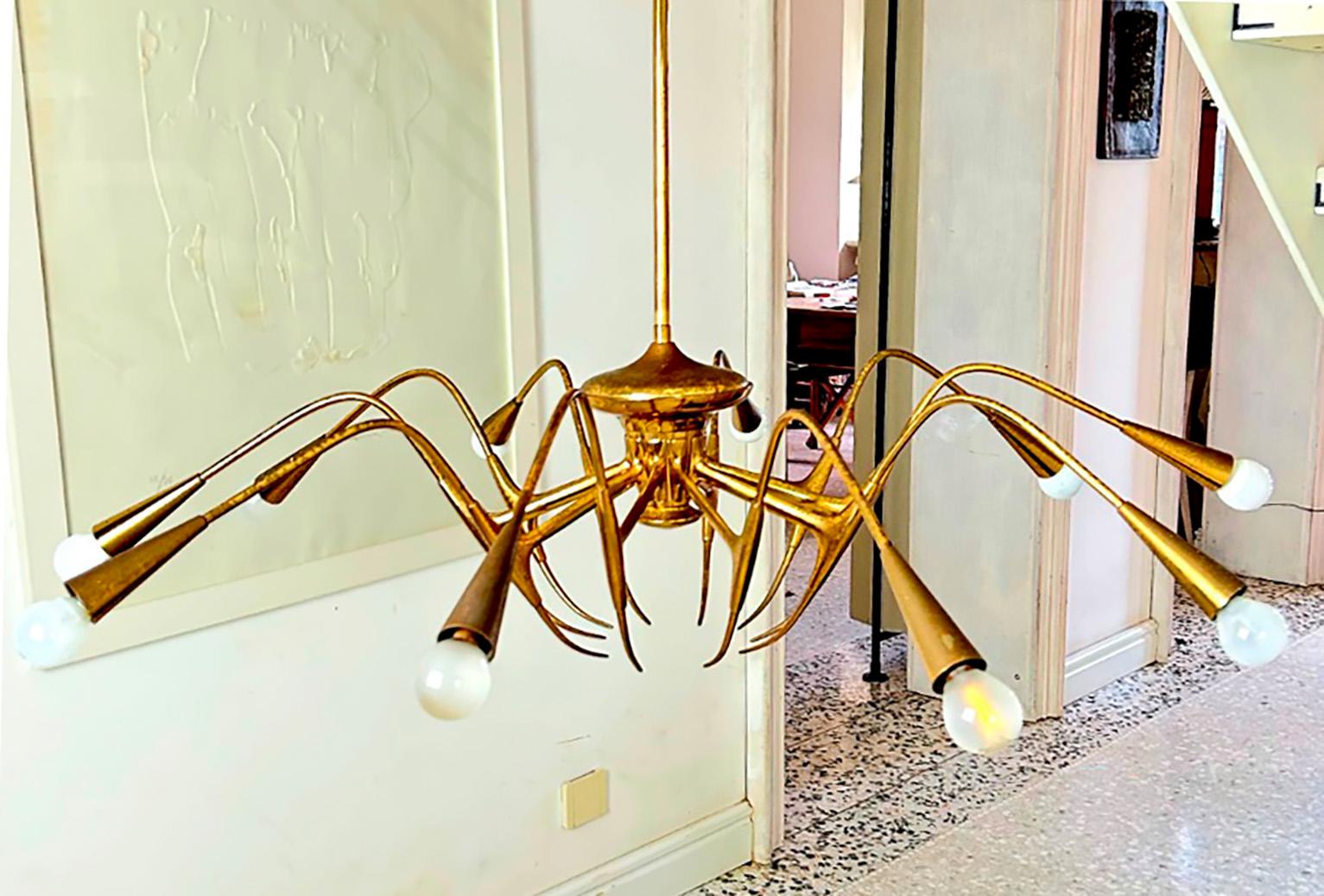 20th Century Italian Brass Chandelier by Oscar Torlasco for Lumi Milano, mod. Spider 1950's For Sale