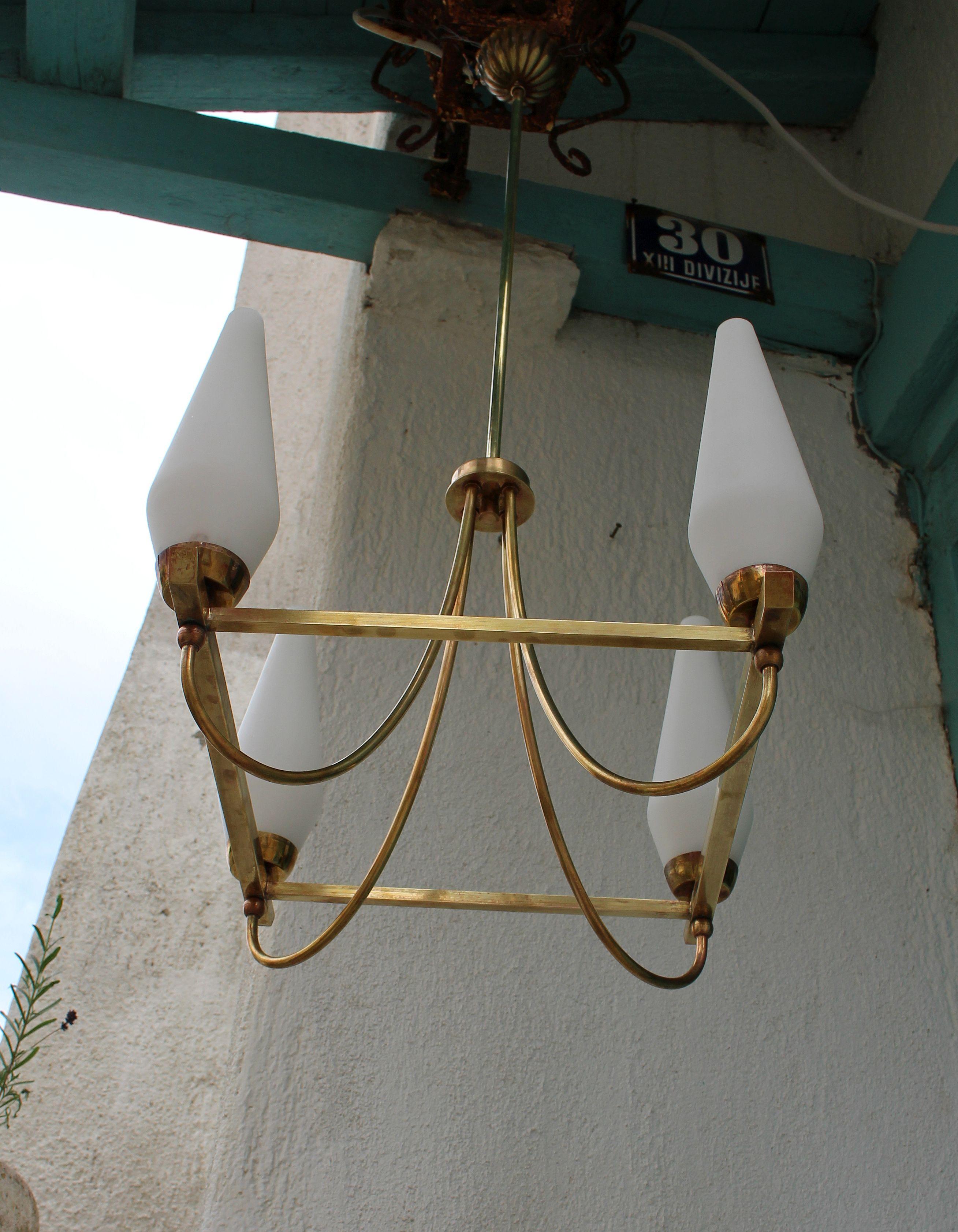 Mid-20th Century Italian Brass Chandelier For Sale