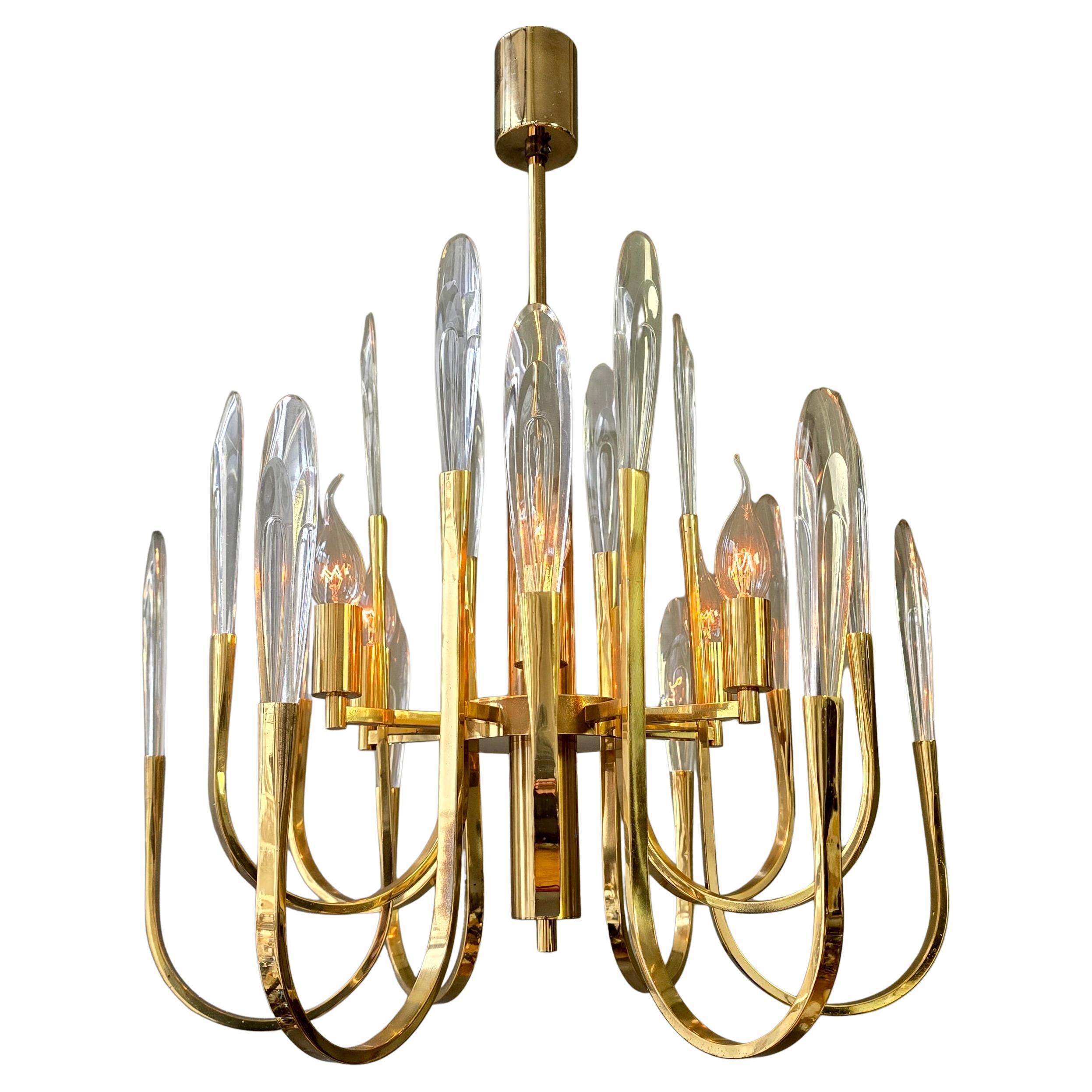 Lampadario italiano in ottone con gocce di vetro massiccio, stile Scolari, anni
70