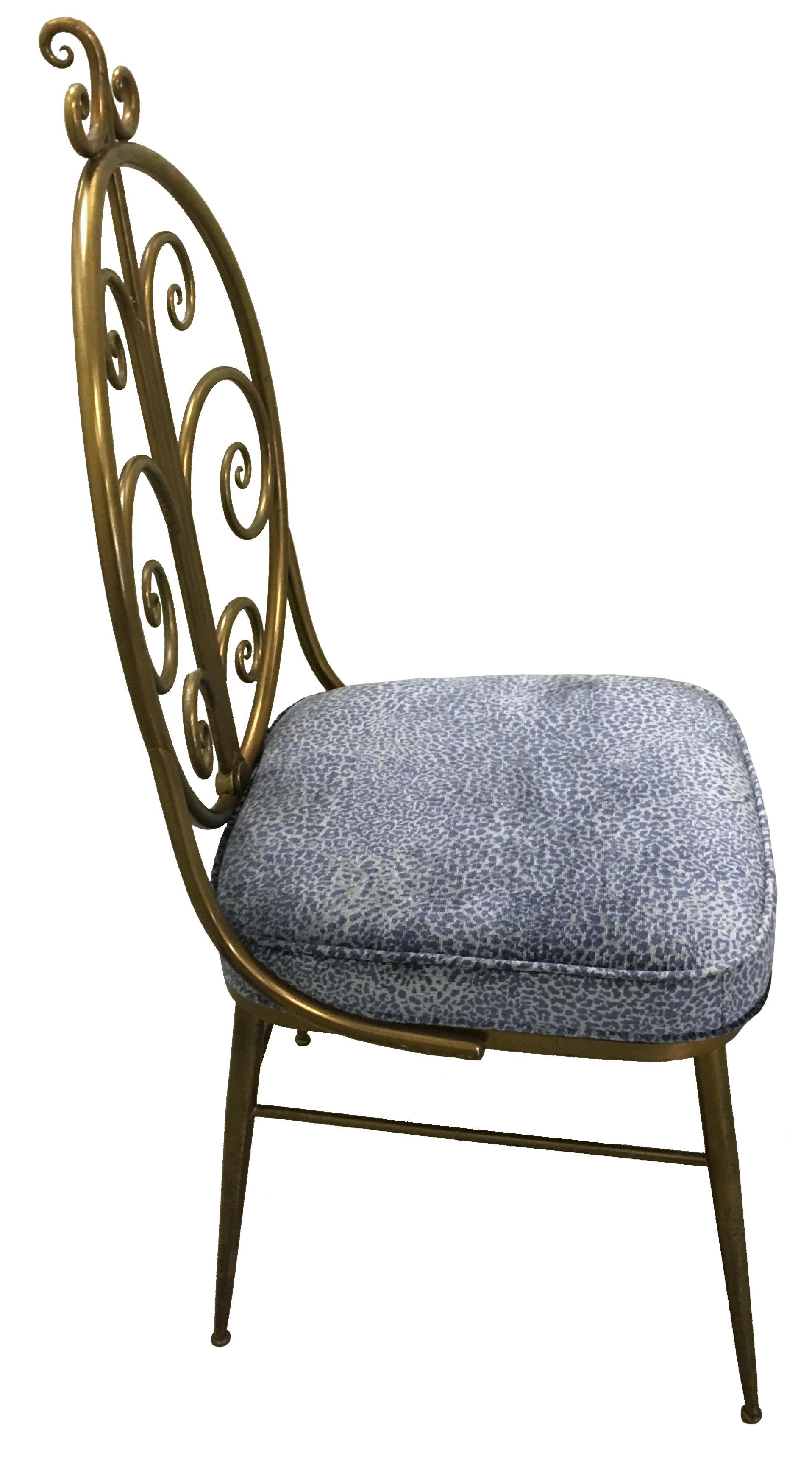 Mid-Century Italian Chiavari brass chair. Upholstered in Brunschwig & Fils “Panthere” printed velvet upholstery. Chair retains unpolished brass patina. Measures: Seat is 17.5