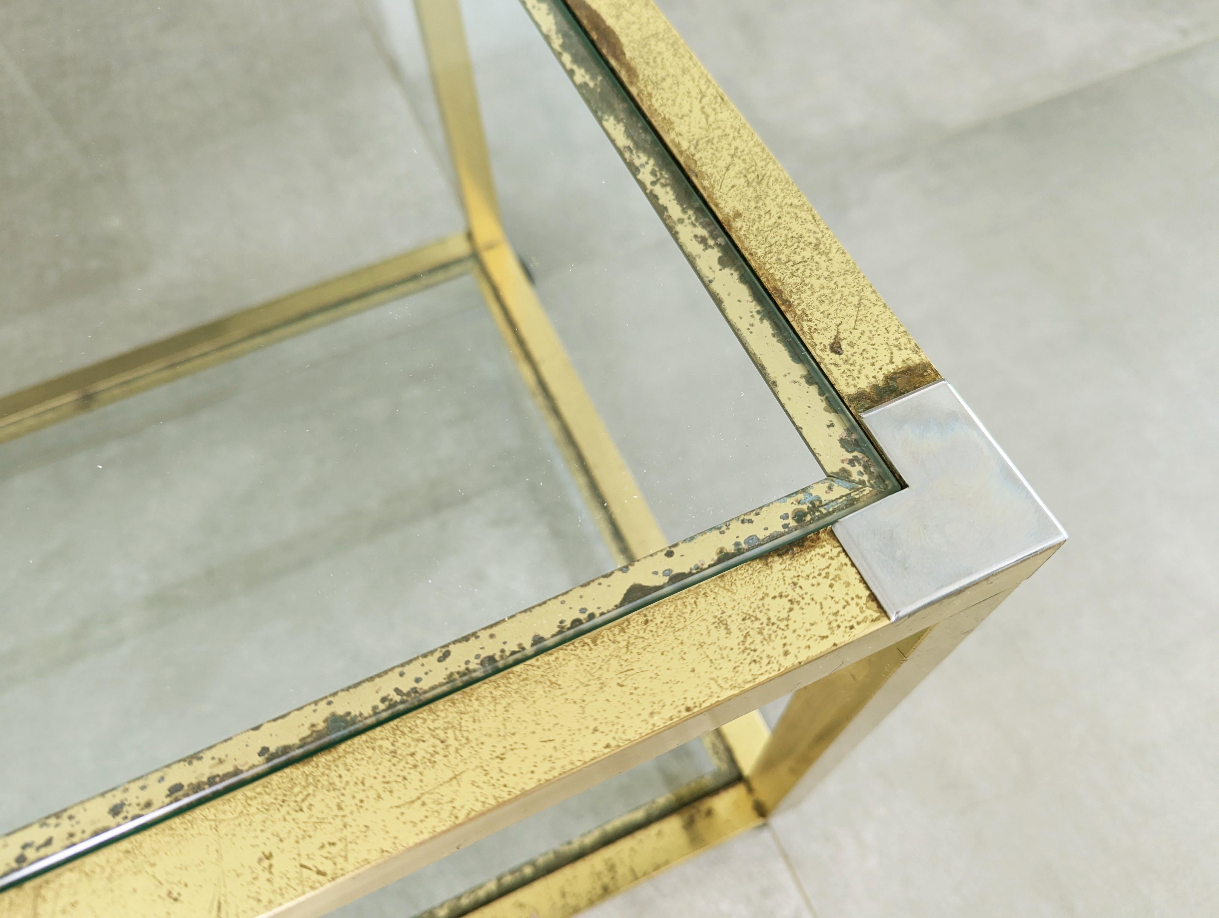 Italienischer Couchtisch mit Rädern aus Messing, verchromtem Metall und Glas aus den 1970er Jahren im Angebot 7