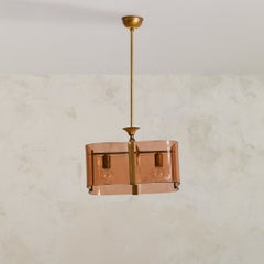 Suspension italienne en laiton + verre fumé ambré incurvé, années 1970