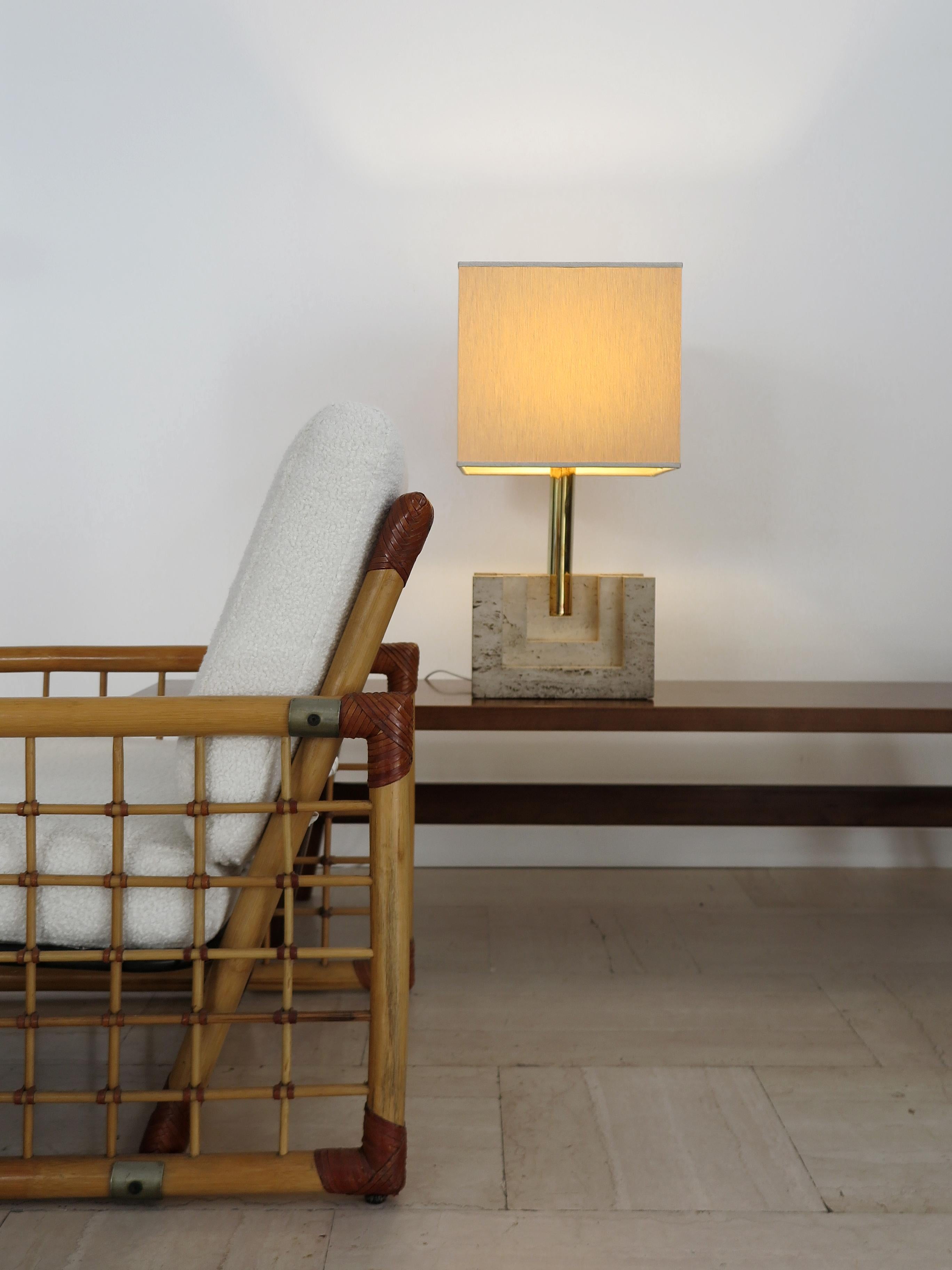 Italian Brass Fabric Travertine Lampshade Table Lamp 1970s In Good Condition For Sale In Reggio Emilia, IT