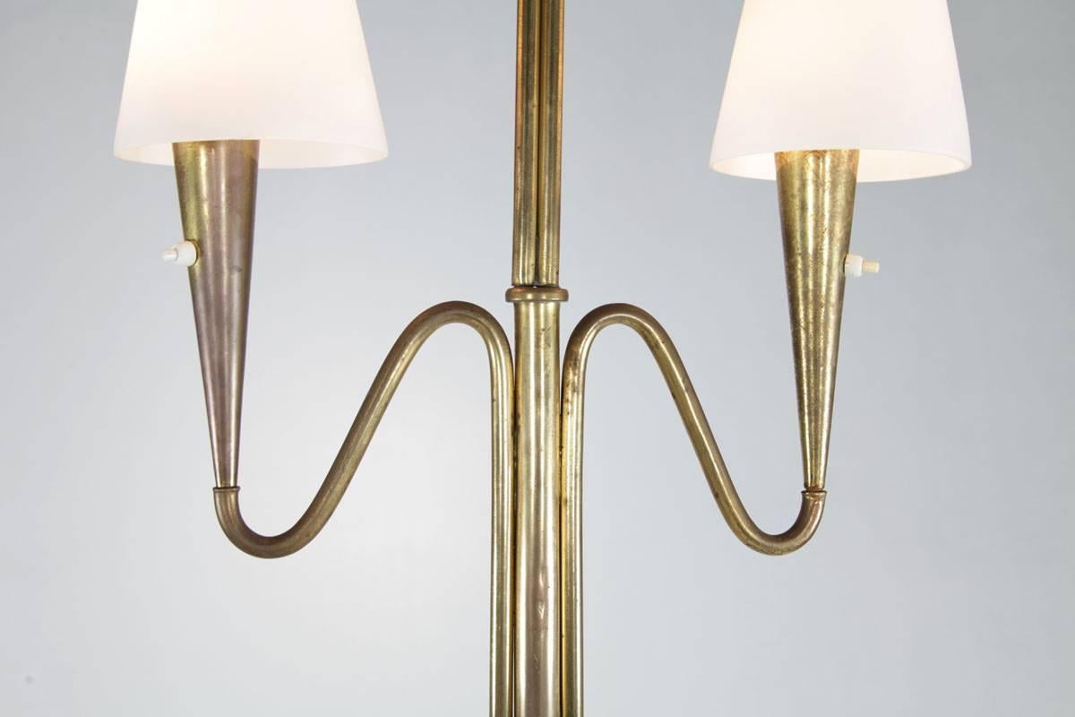 Ottone Lampada da terra italiana in ottone, anni '1950 in vendita
