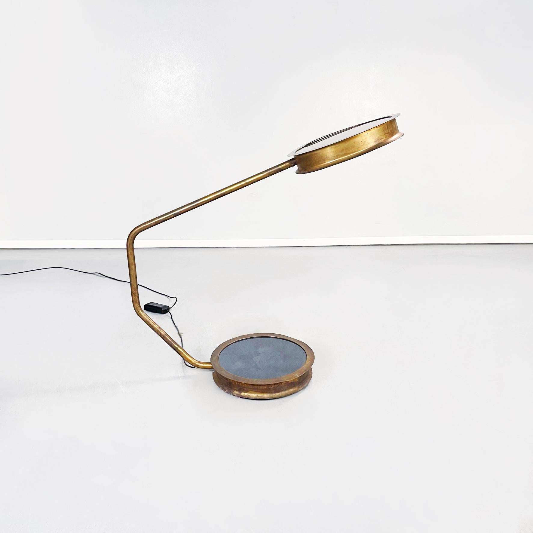 Italian Brass floor lamp After Glow T by De Cotiis Ceccotti Collezioni, 2000s In Good Condition In MIlano, IT