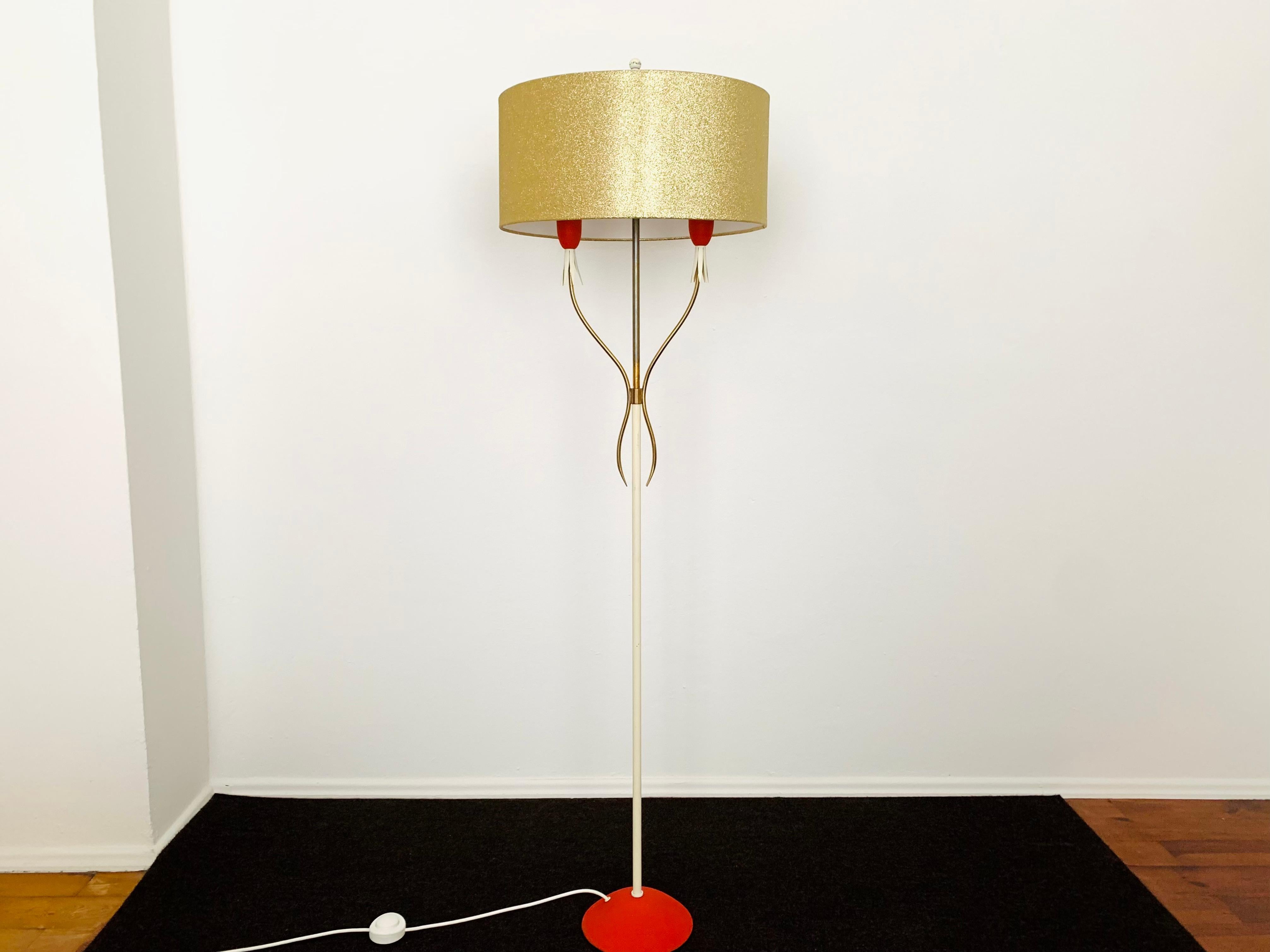 Very nice Italian floor lamp from the 1950s.
Great design and high-quality workmanship.
The loving details and the very pleasant lighting effect make the lamp special and a real favorite.

Condition:

Very good vintage condition with slight