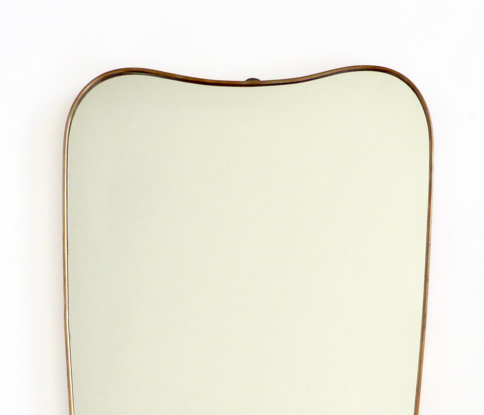 curved shape mirror