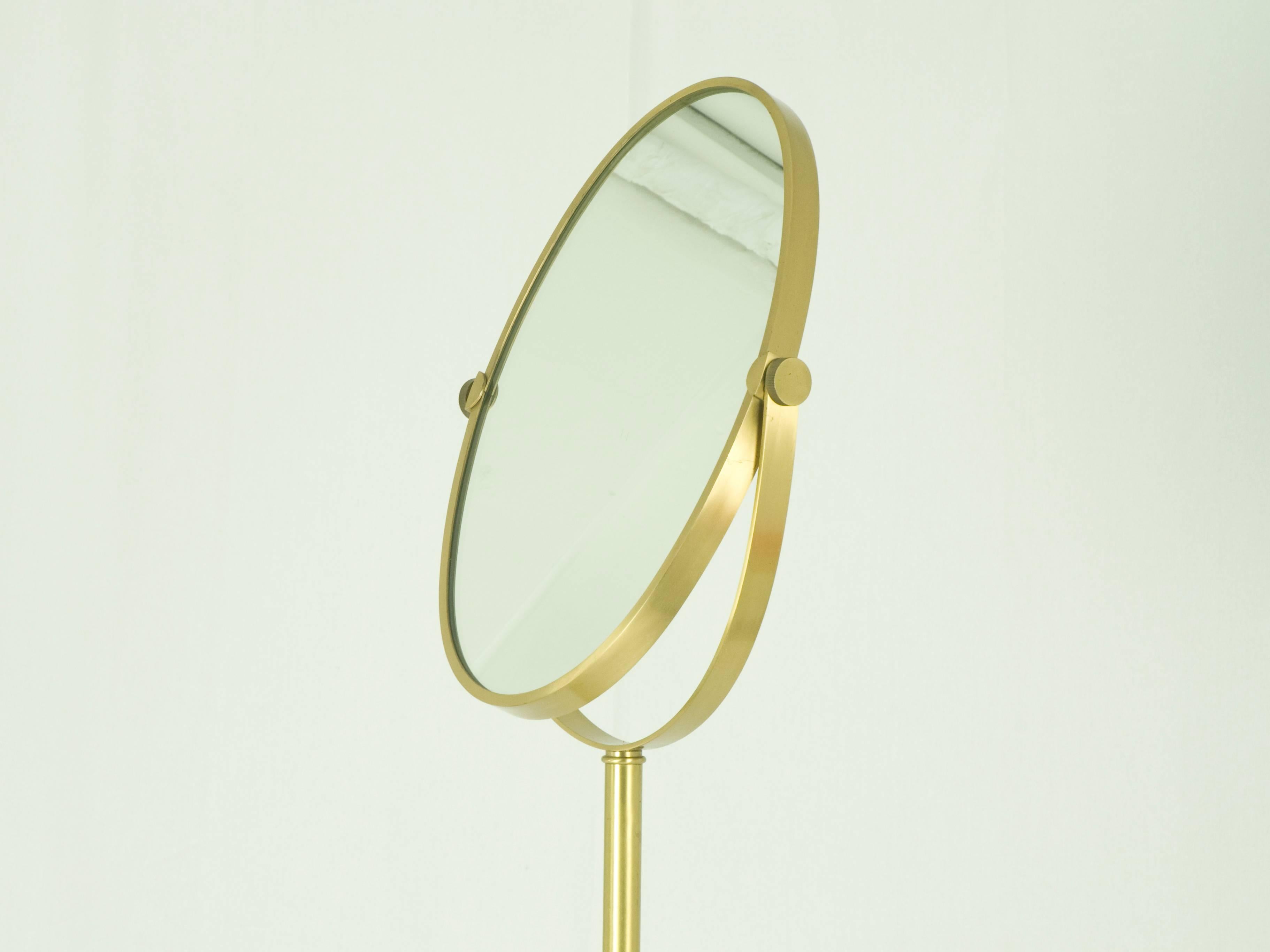 Brushed Italian Brass Freestanding andTilting 1960/1970s Floor Mirror For Sale