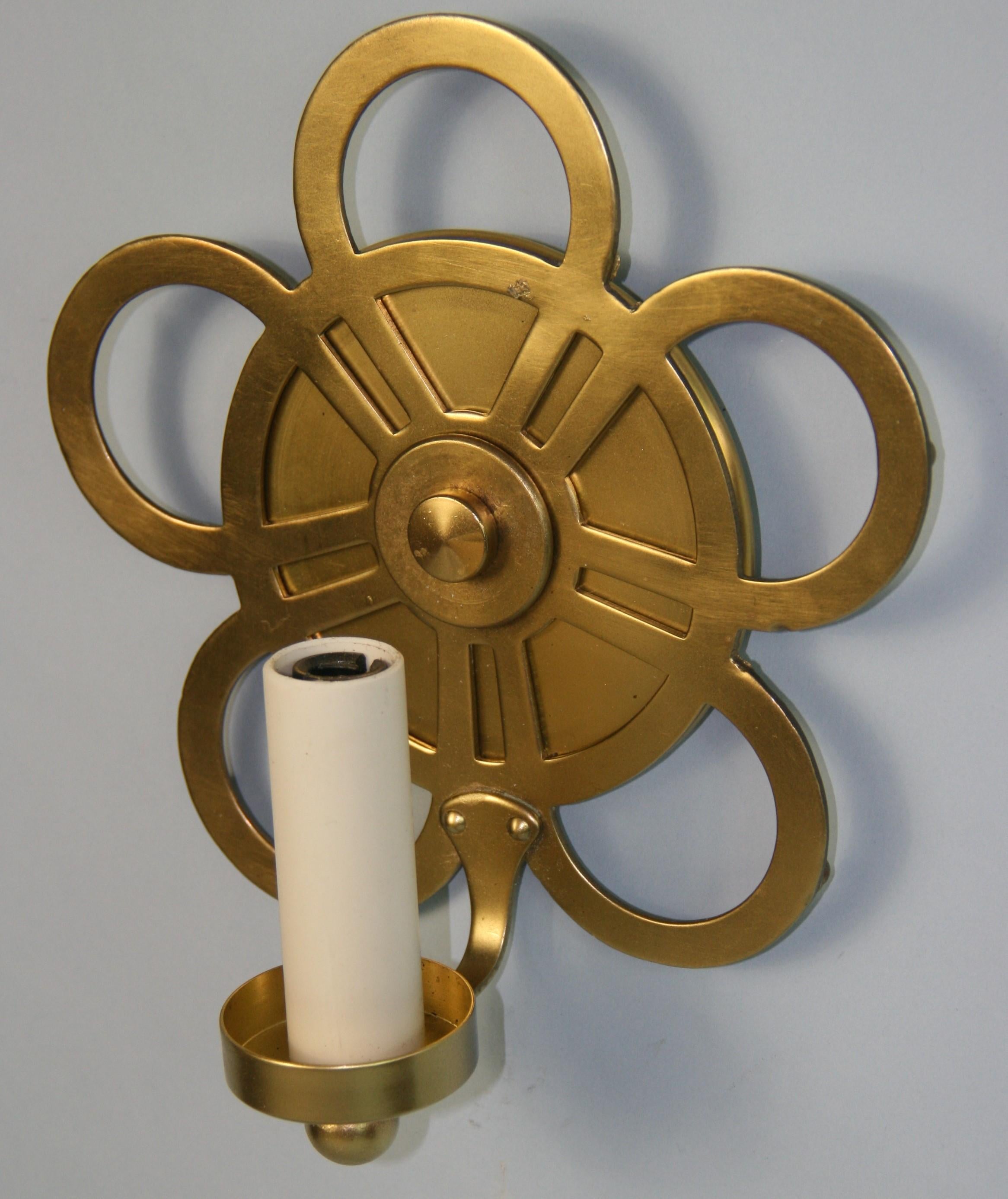 Italian Brass Geometric Circles Single Light sconces a Pair In Good Condition For Sale In Douglas Manor, NY