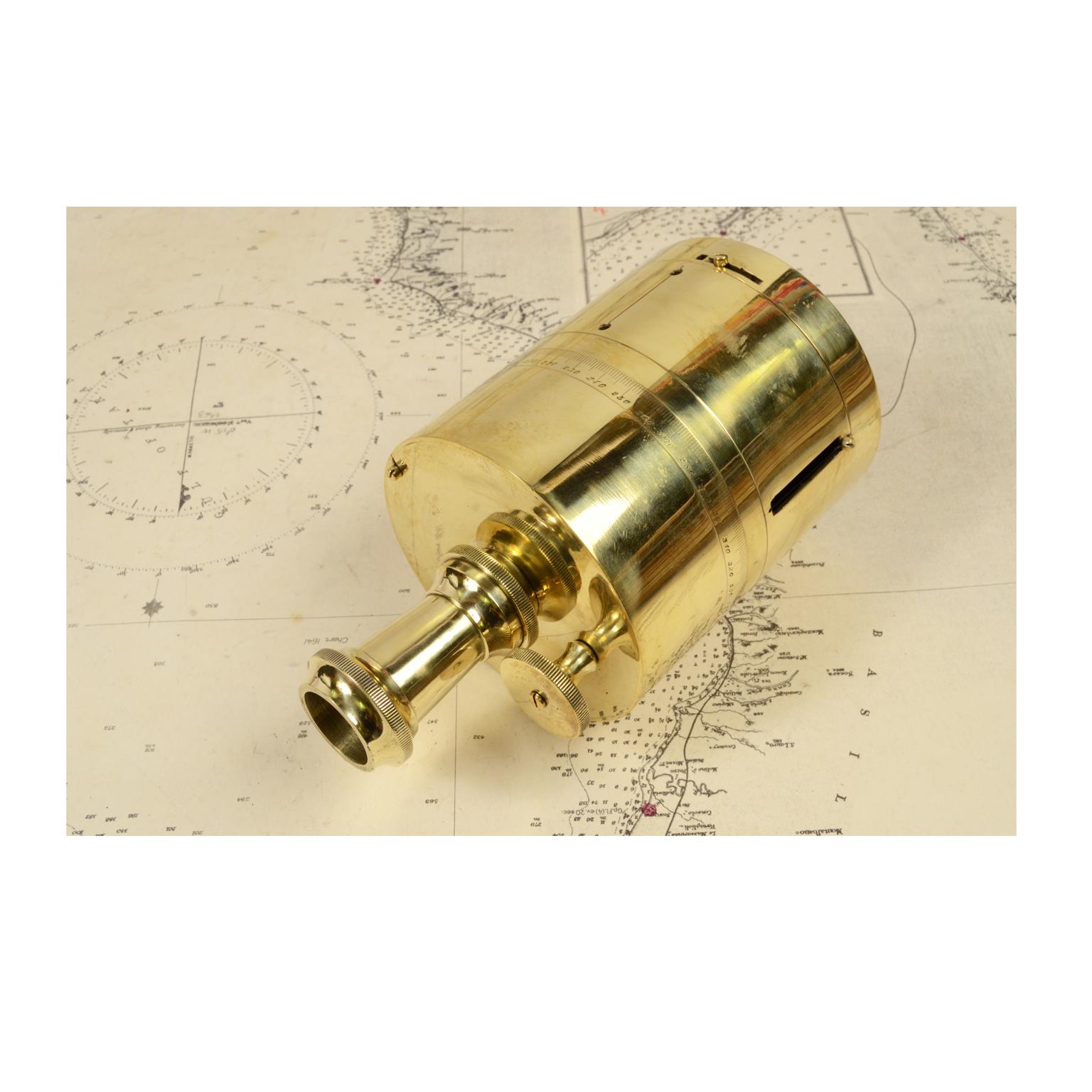 Italian Brass Land-Surveyor Instrument Made in 1860 with its Original Walnut Box For Sale 3