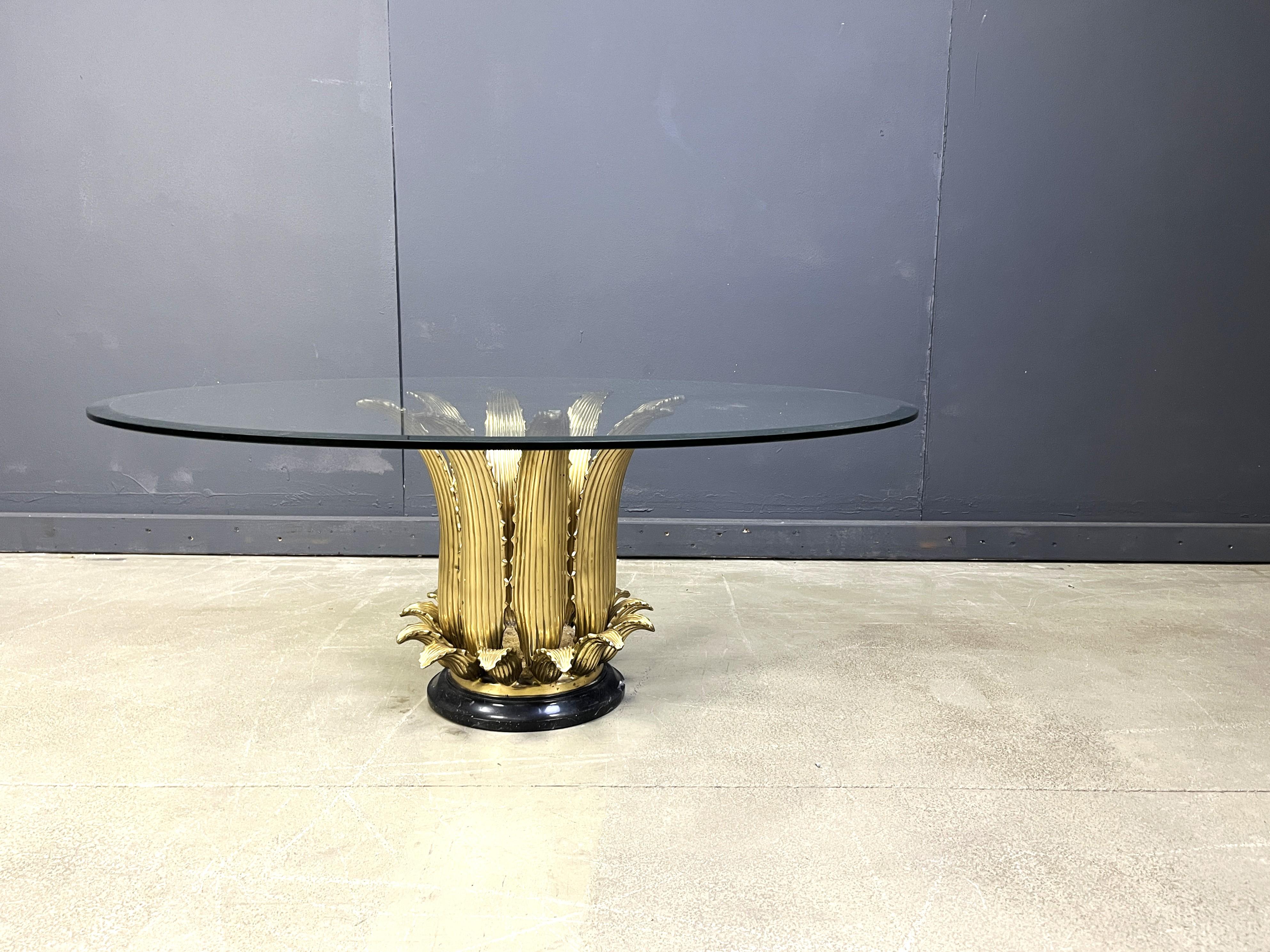 Hollywood Regency Italian brass leaf and marble coffee table, 1970s For Sale