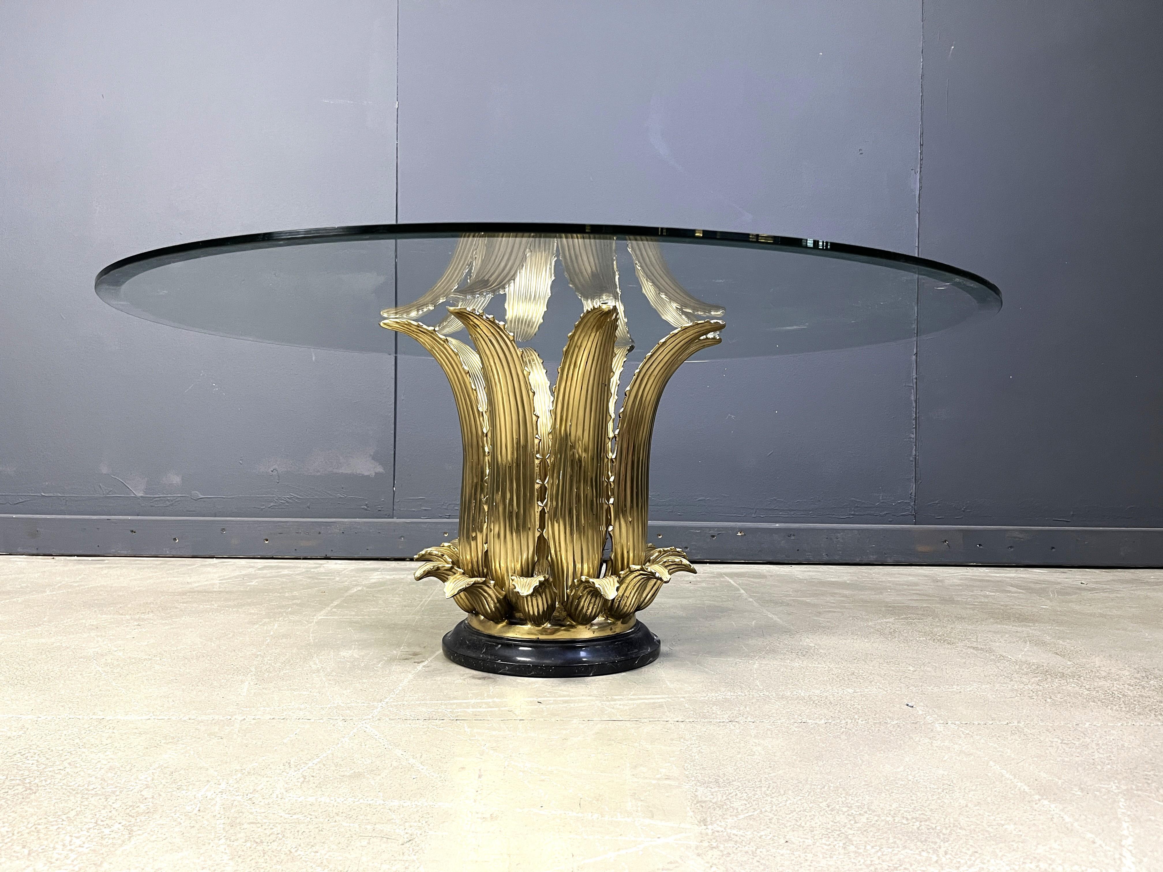 Italian brass leaf and marble coffee table, 1970s For Sale 2