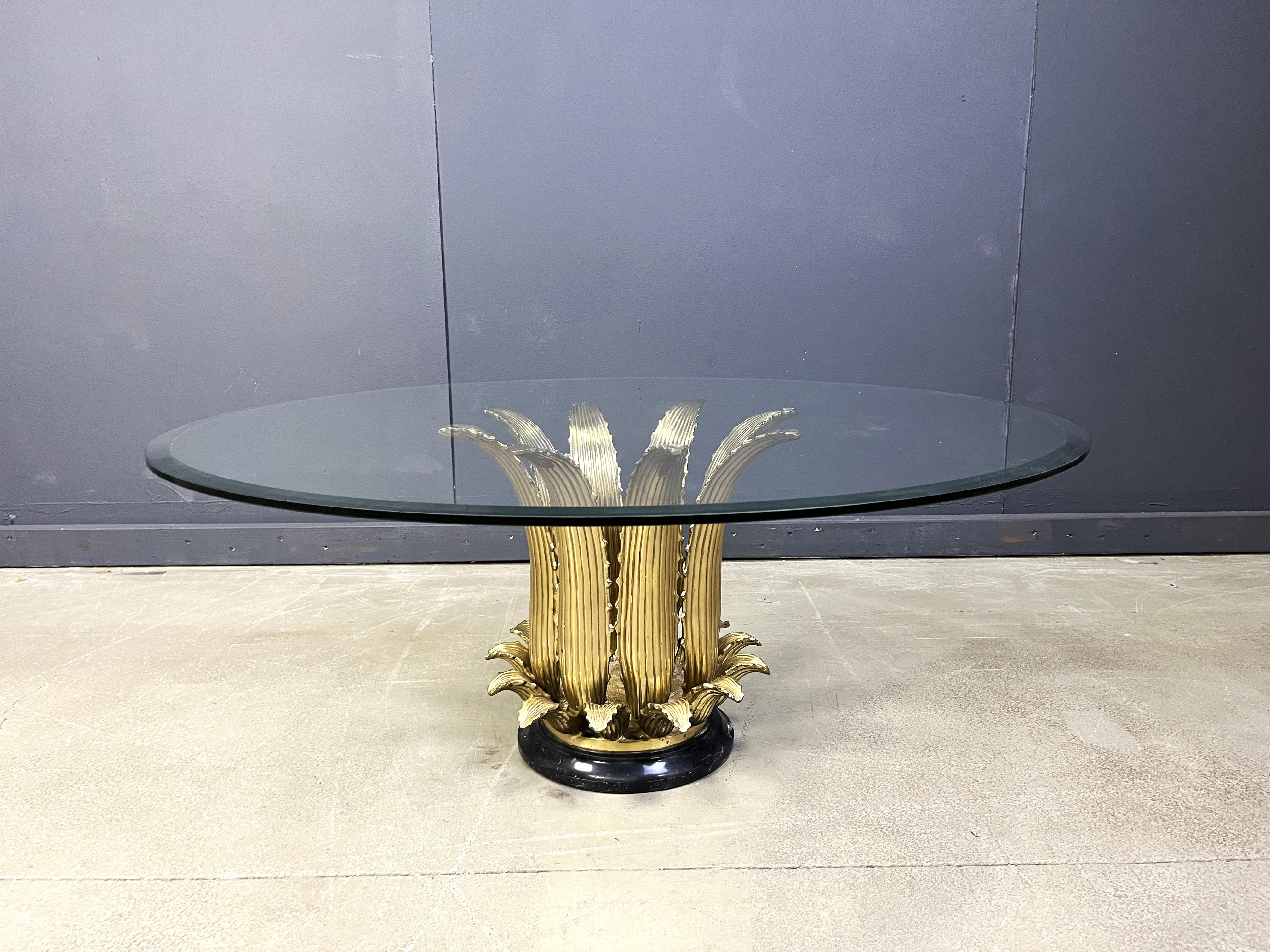 Italian brass leaf and marble coffee table, 1970s For Sale 3