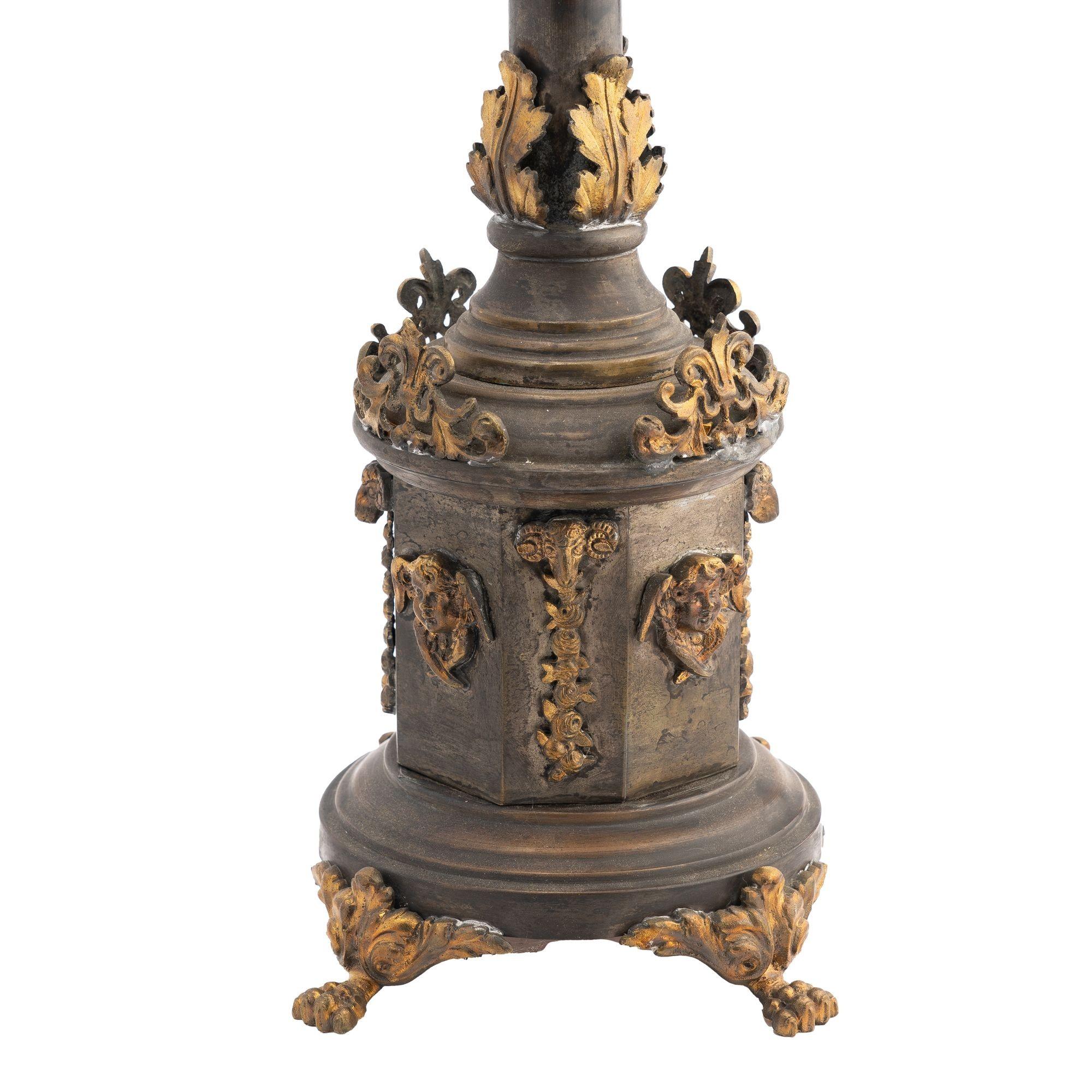 Laiton Lampe à huile italienne Lucerne avec ornements dorés contrastés '1800' en vente